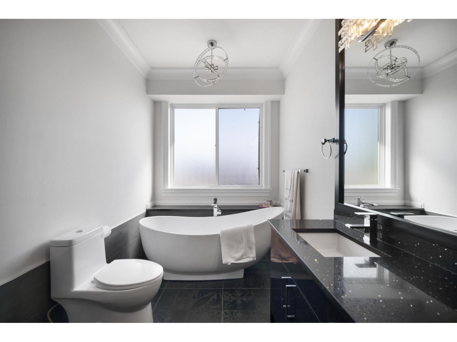 6 Bed, 6 Bath House for Sale in Surrey – 3852 156A STREET, Surrey - Image 2