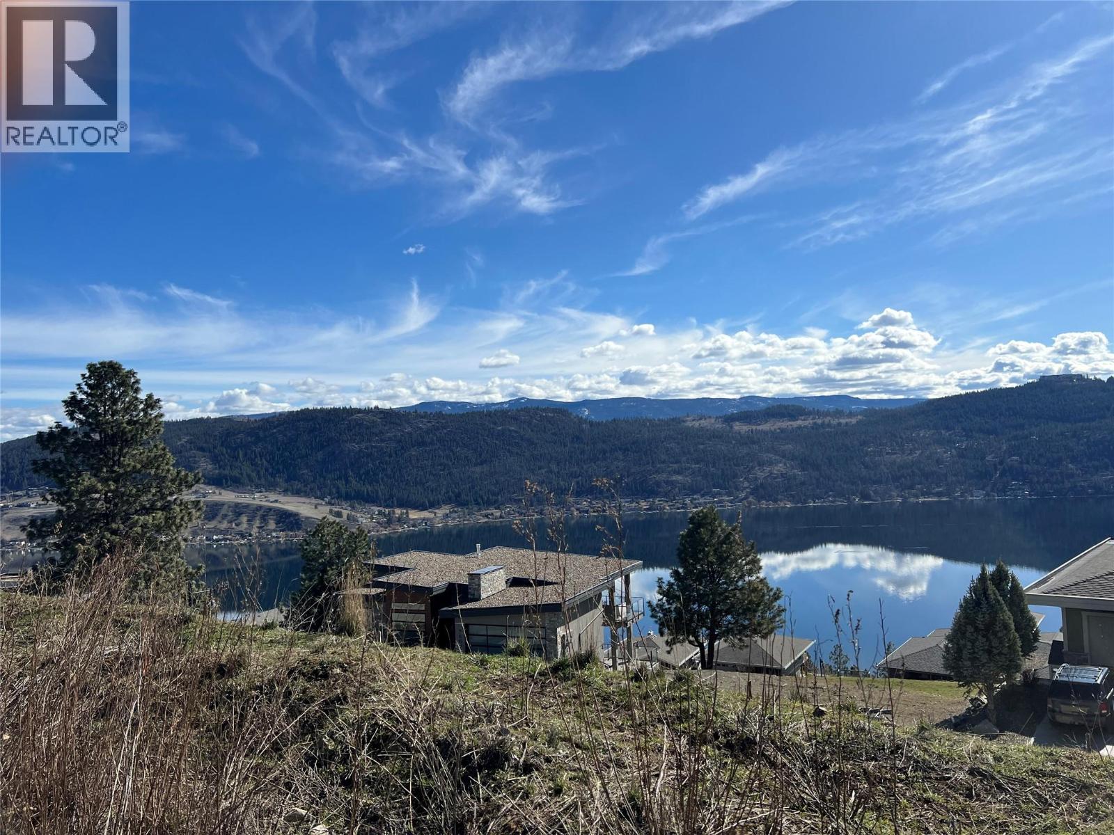 8916 Hampshire Crescent, Vernon