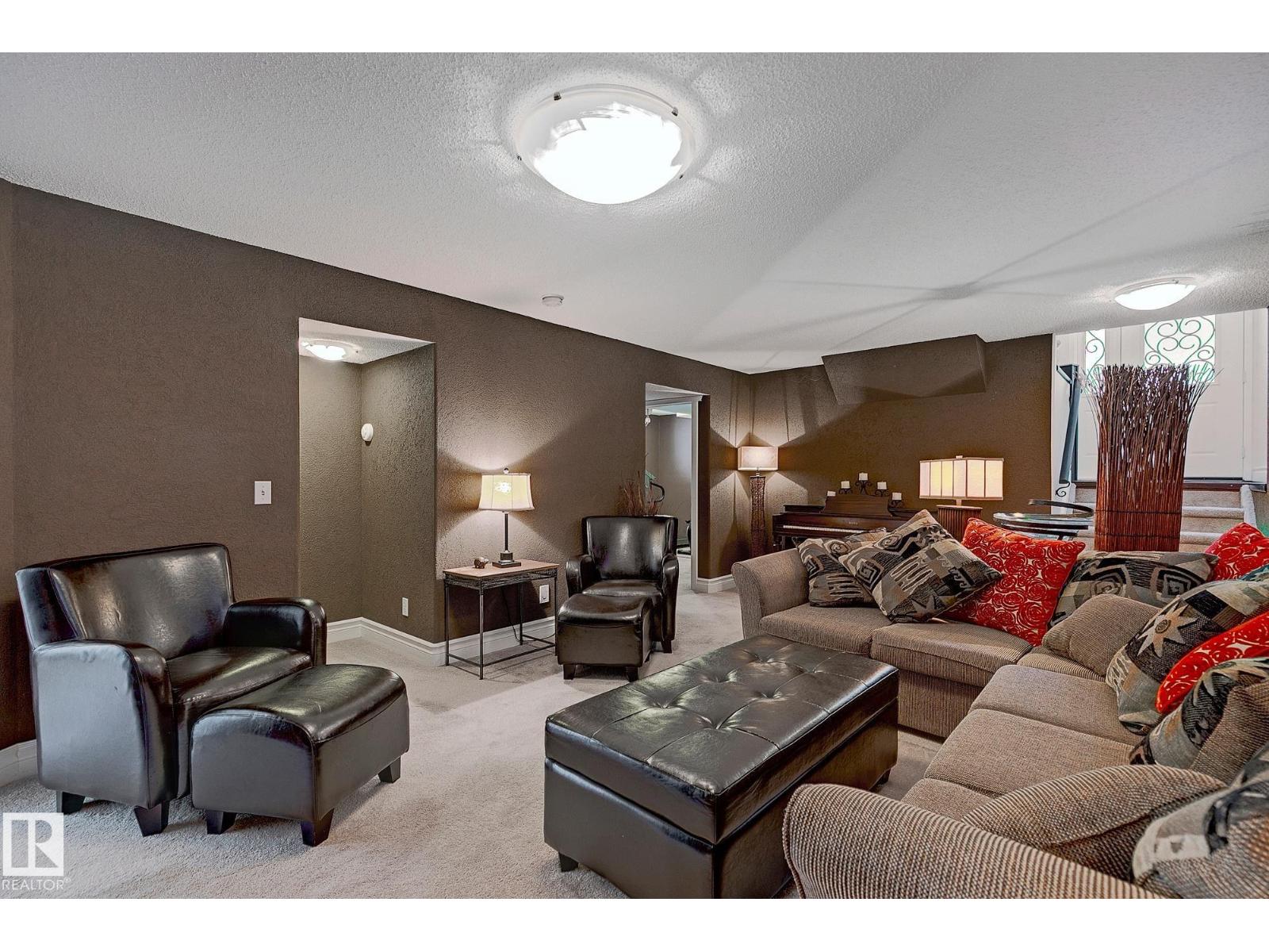 15003 128 ST NW, Edmonton