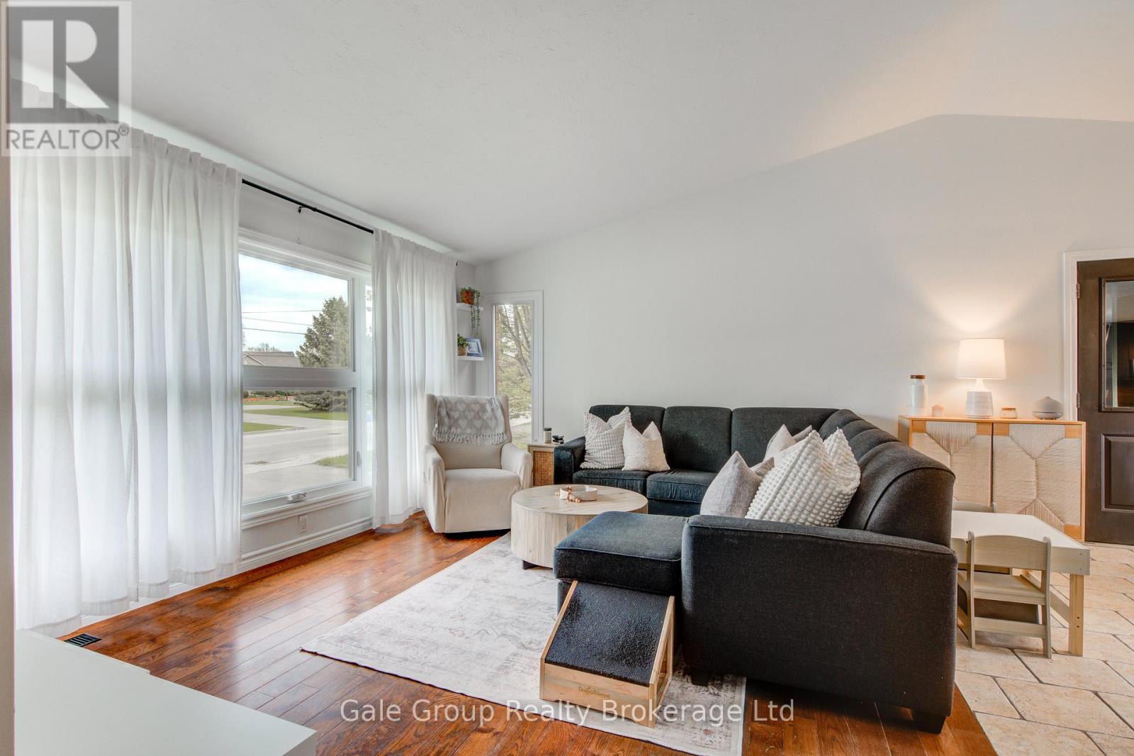 222 CAVERLY ROAD S - 10