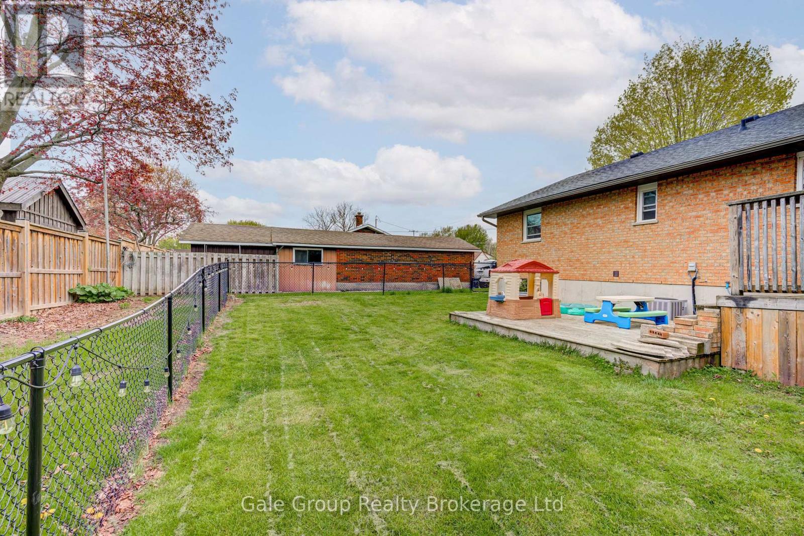 222 CAVERLY ROAD S - 27
