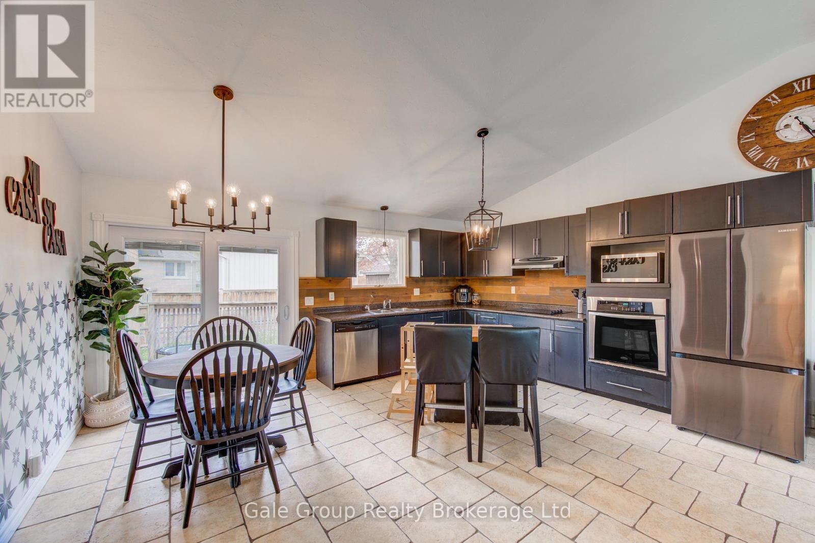 222 CAVERLY ROAD S - 4