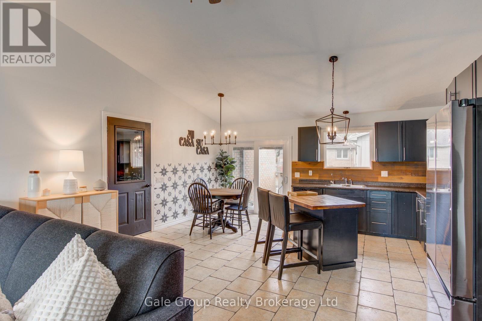 222 CAVERLY ROAD S - 5