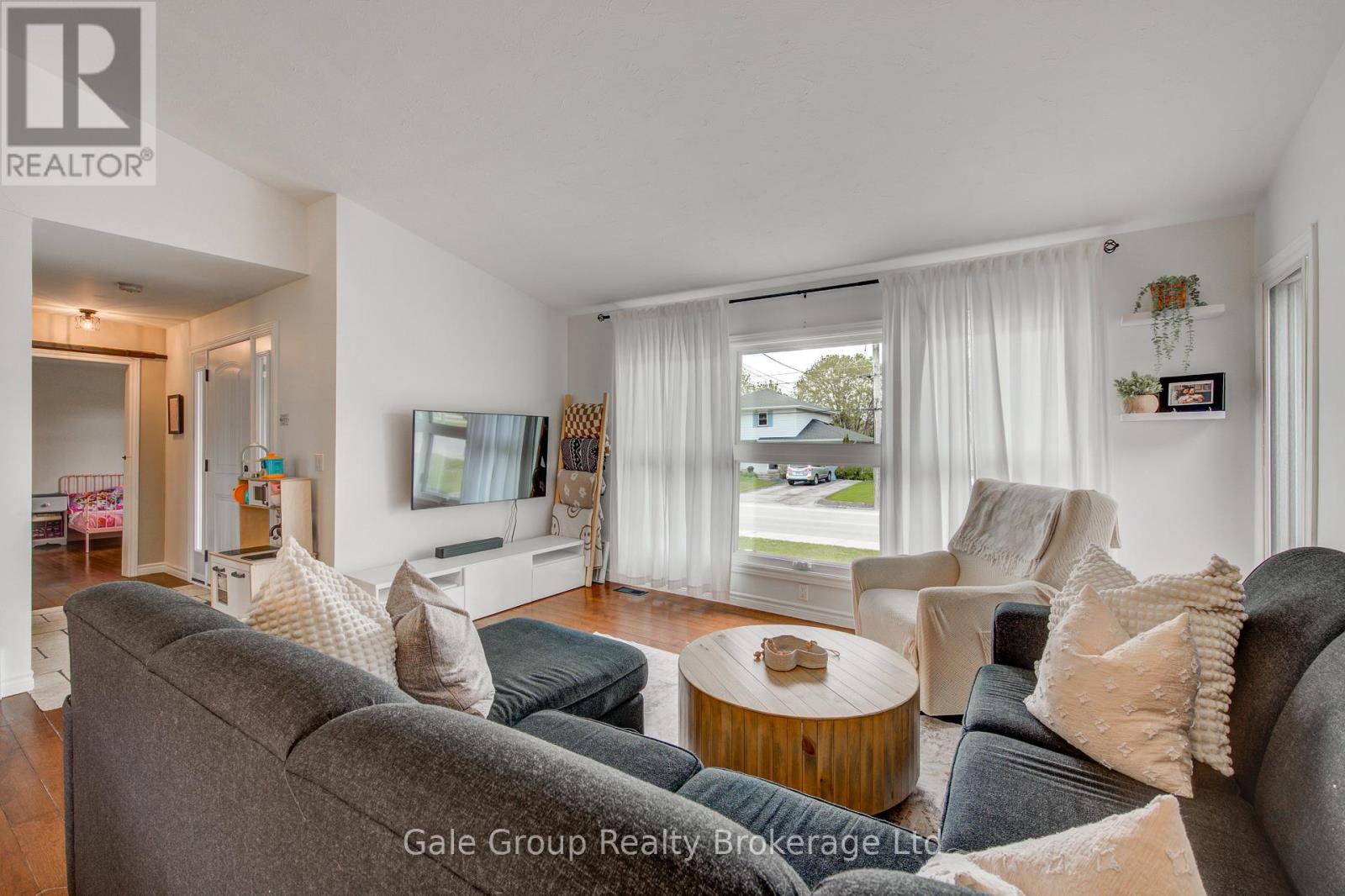 222 CAVERLY ROAD S - 9