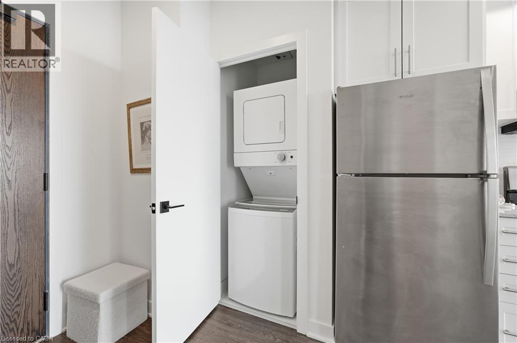 #513 2782 BARTON Street E - 7