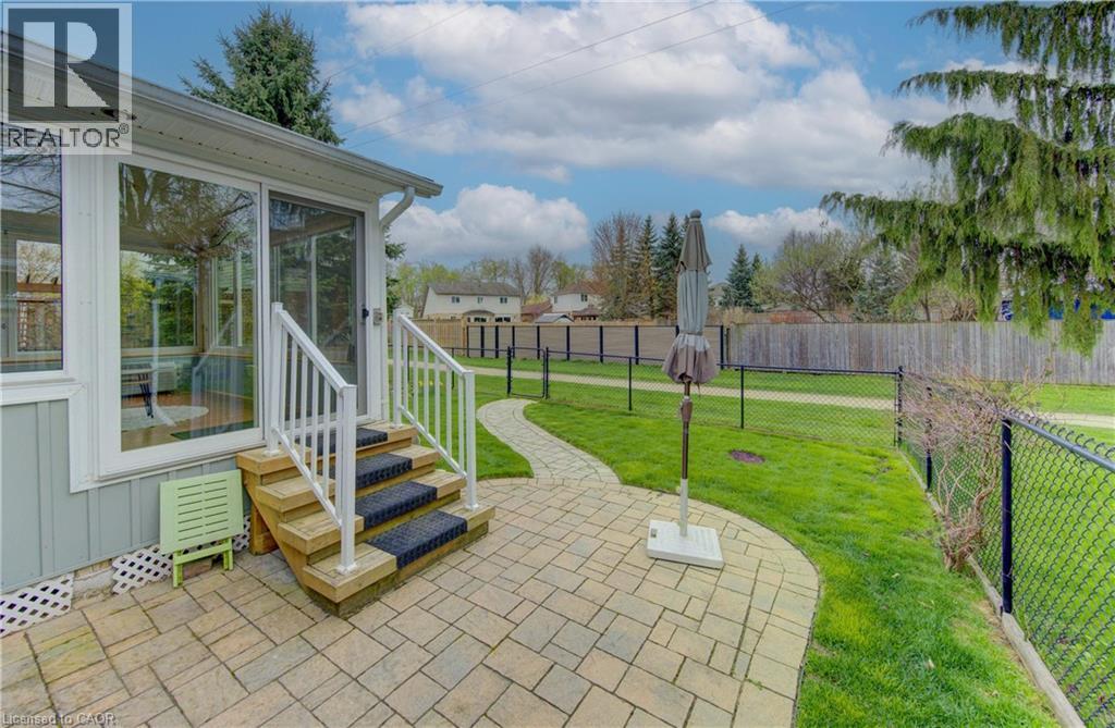 487 BRENTCLIFFE Drive, Waterloo, Ontario, N2T2R8 — Photo 40