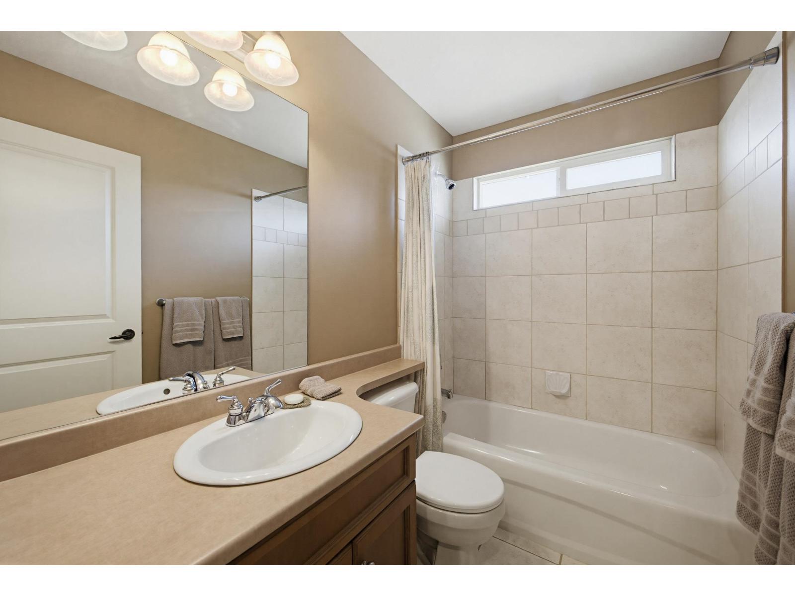 7 Bed, 4 Bath House for Sale in Surrey – 10304 164A STREET, Surrey - Image 23
