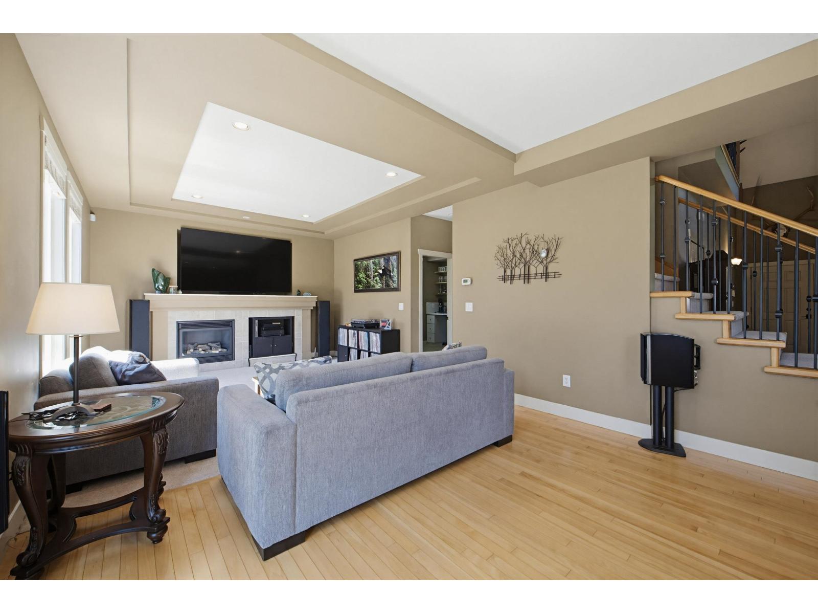 7 Bed, 4 Bath House for Sale in Surrey – 10304 164A STREET, Surrey - Image 16