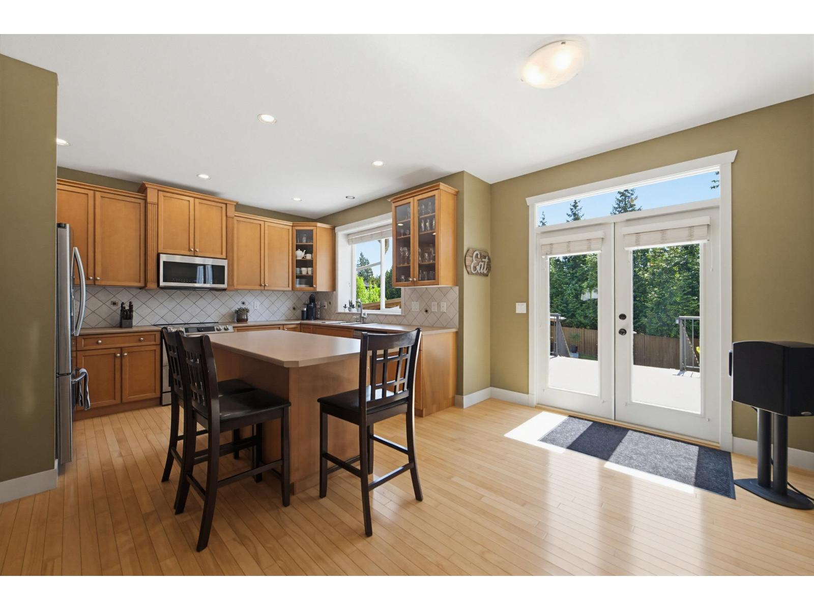 7 Bed, 4 Bath House for Sale in Surrey – 10304 164A STREET, Surrey - Image 9