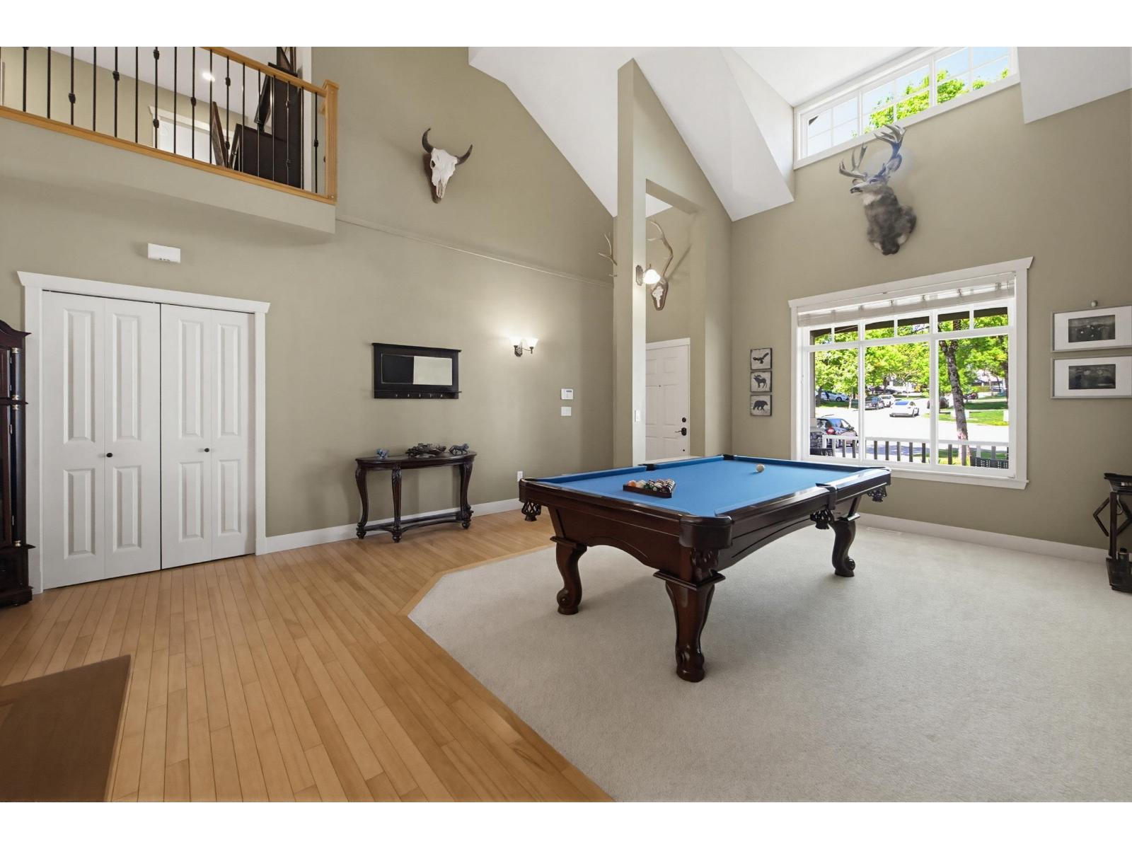 7 Bed, 4 Bath House for Sale in Surrey – 10304 164A STREET, Surrey - Image 5