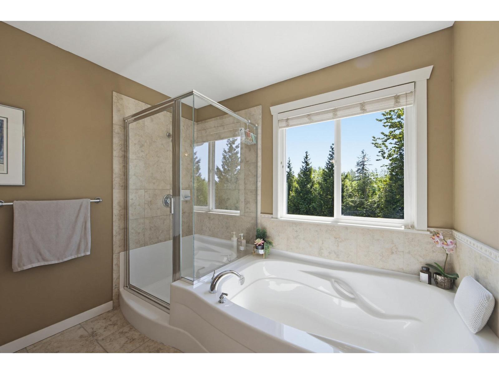 7 Bed, 4 Bath House for Sale in Surrey – 10304 164A STREET, Surrey - Image 20