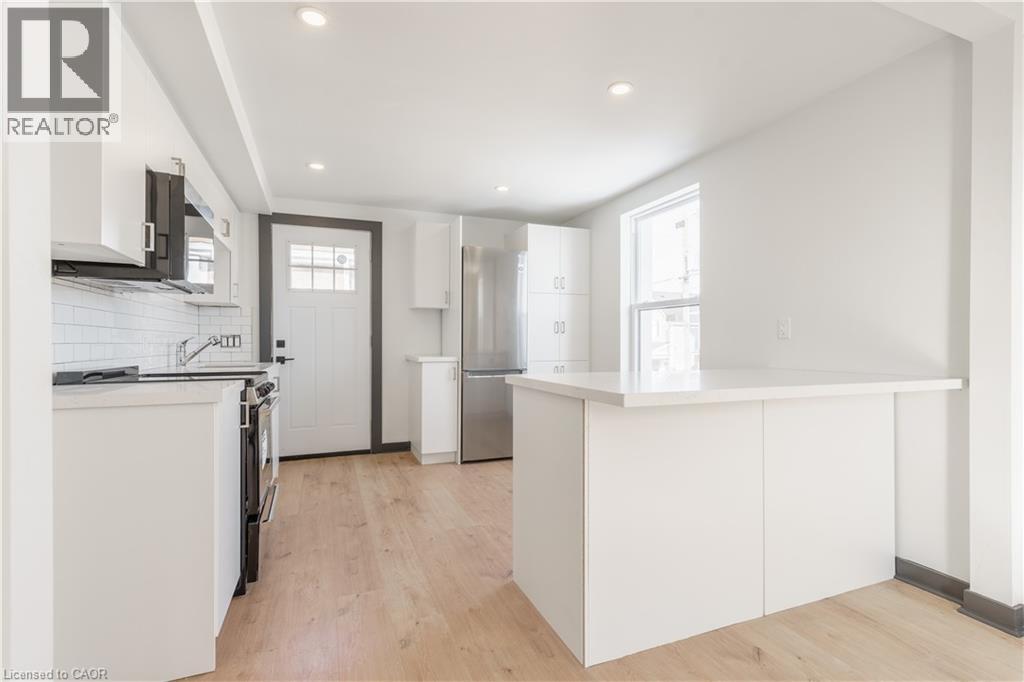 32 BRITANNIA Avenue, Hamilton, Ontario, L8H1W4 — Photo 13