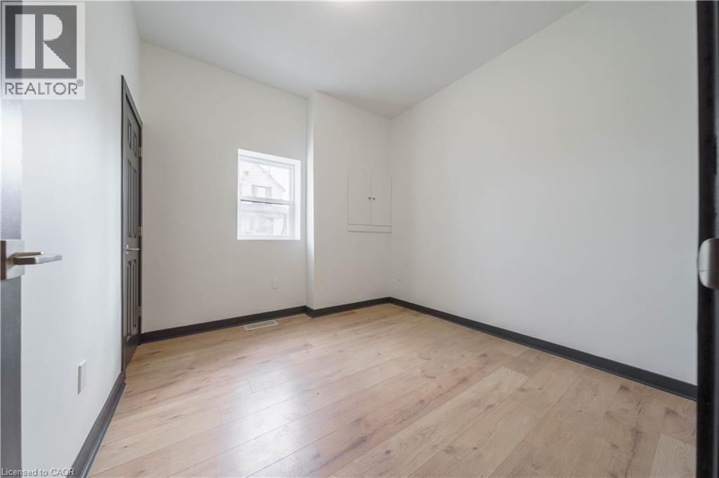 32 BRITANNIA Avenue, Hamilton, Ontario, L8H1W4 — Photo 30