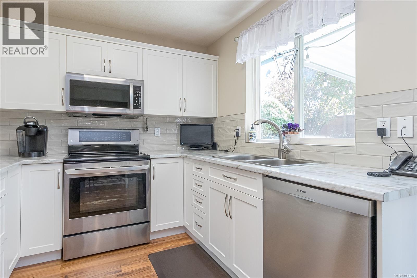 331 Rheumer Cres - 25