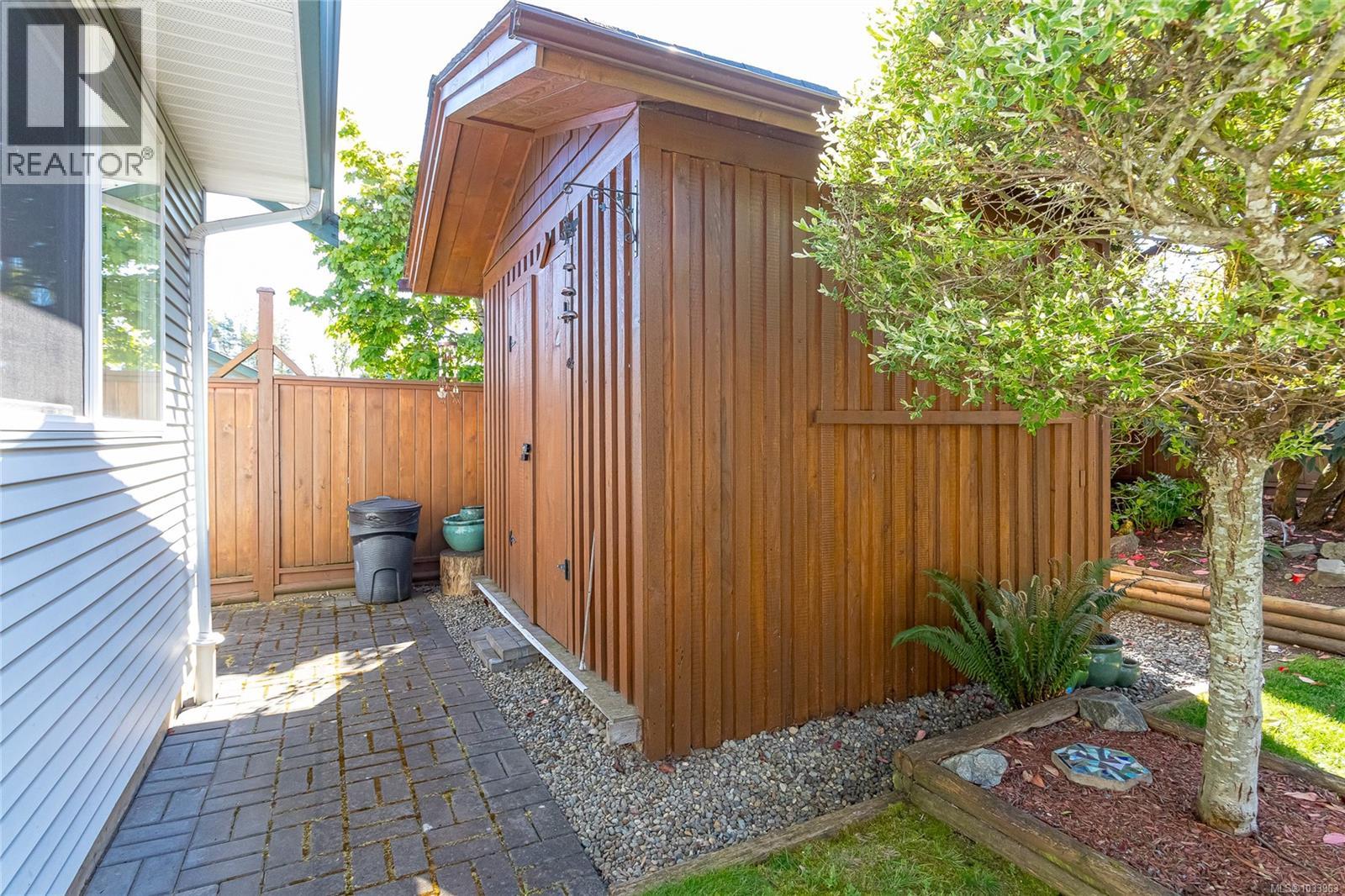 331 Rheumer Cres - 8