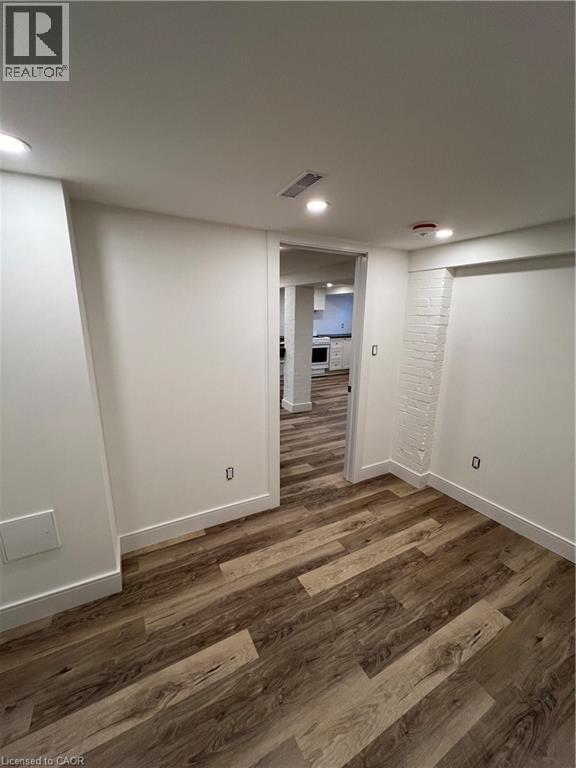 35 BARNESDALE Avenue N Unit# BASEMENT, Hamilton, Ontario, L8L6R7 — Photo 8