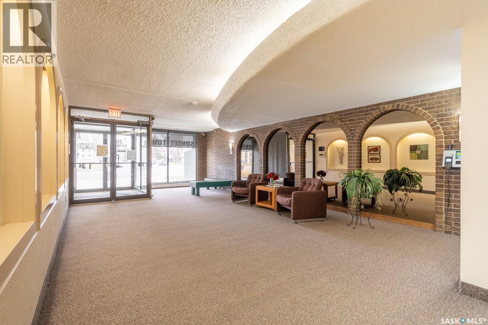 #504 20 Kleisinger CRESCENT - Image 2