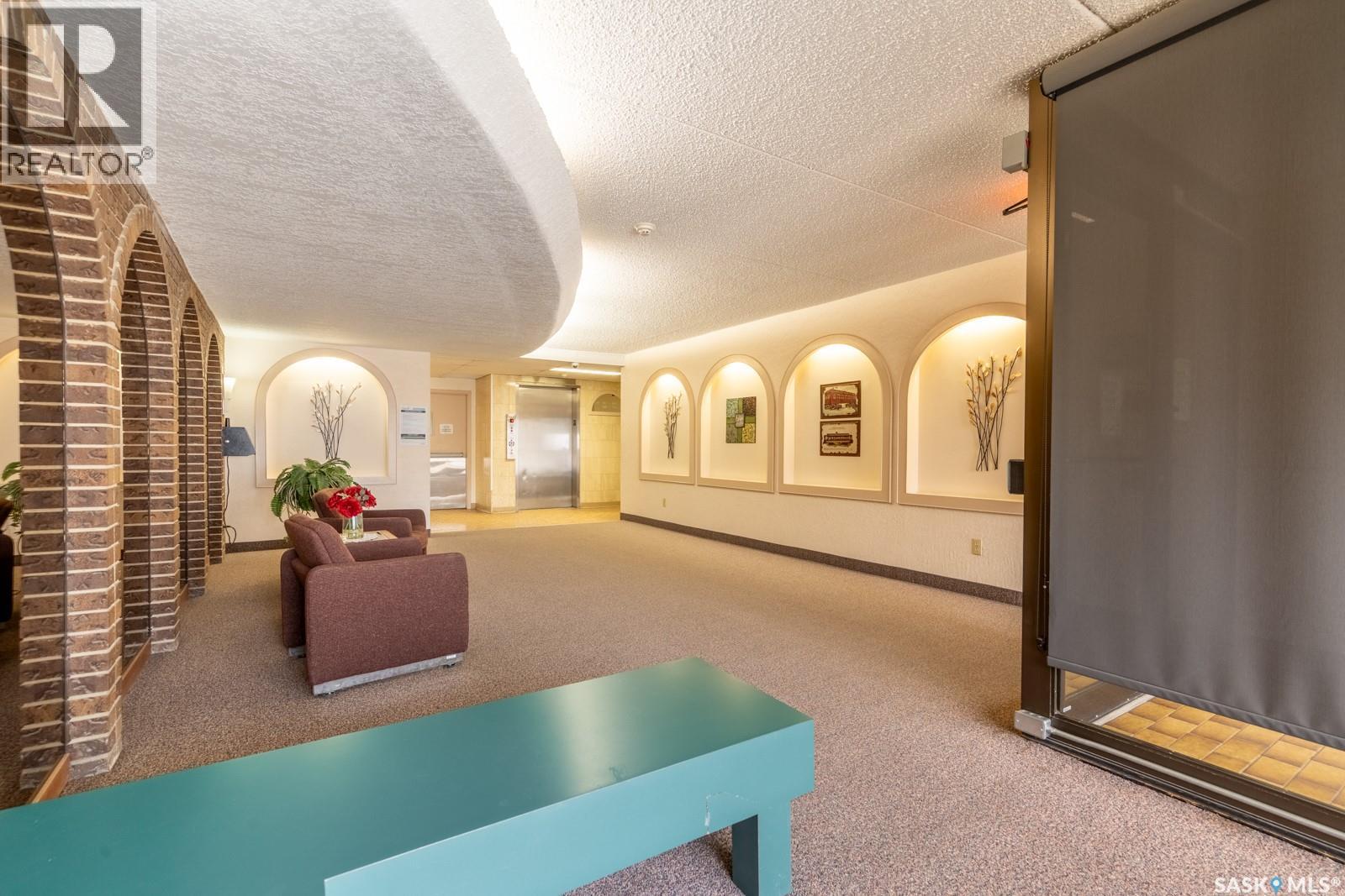 #504 20 Kleisinger CRESCENT - Image 3