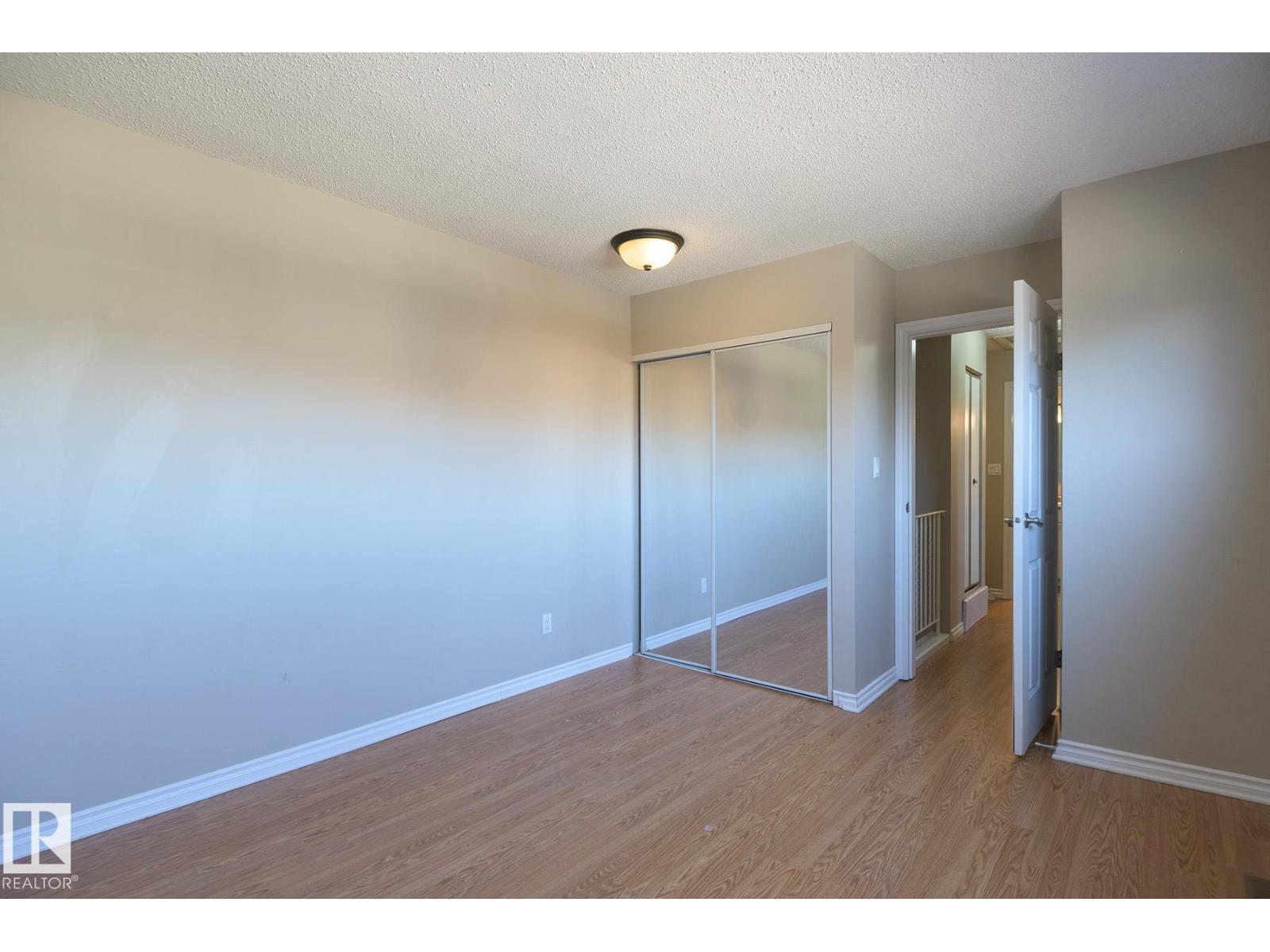 8039 27 AV NW - 29