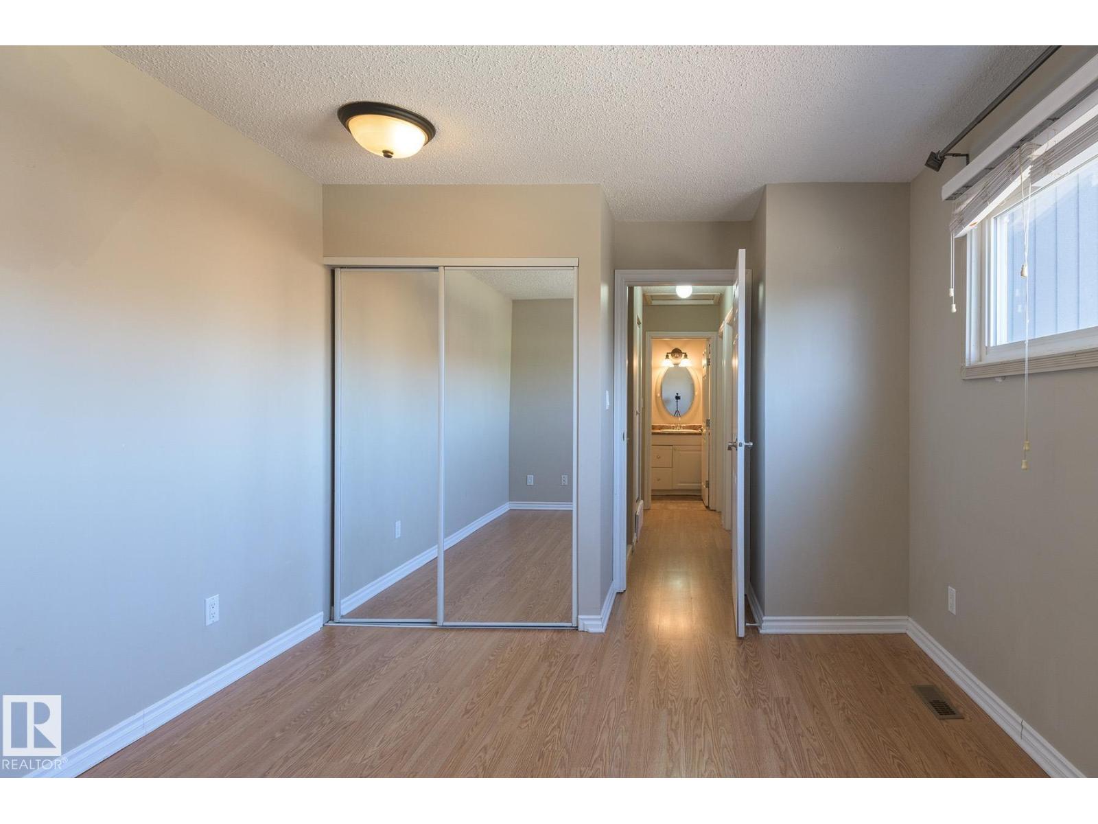 8039 27 AV NW - 28