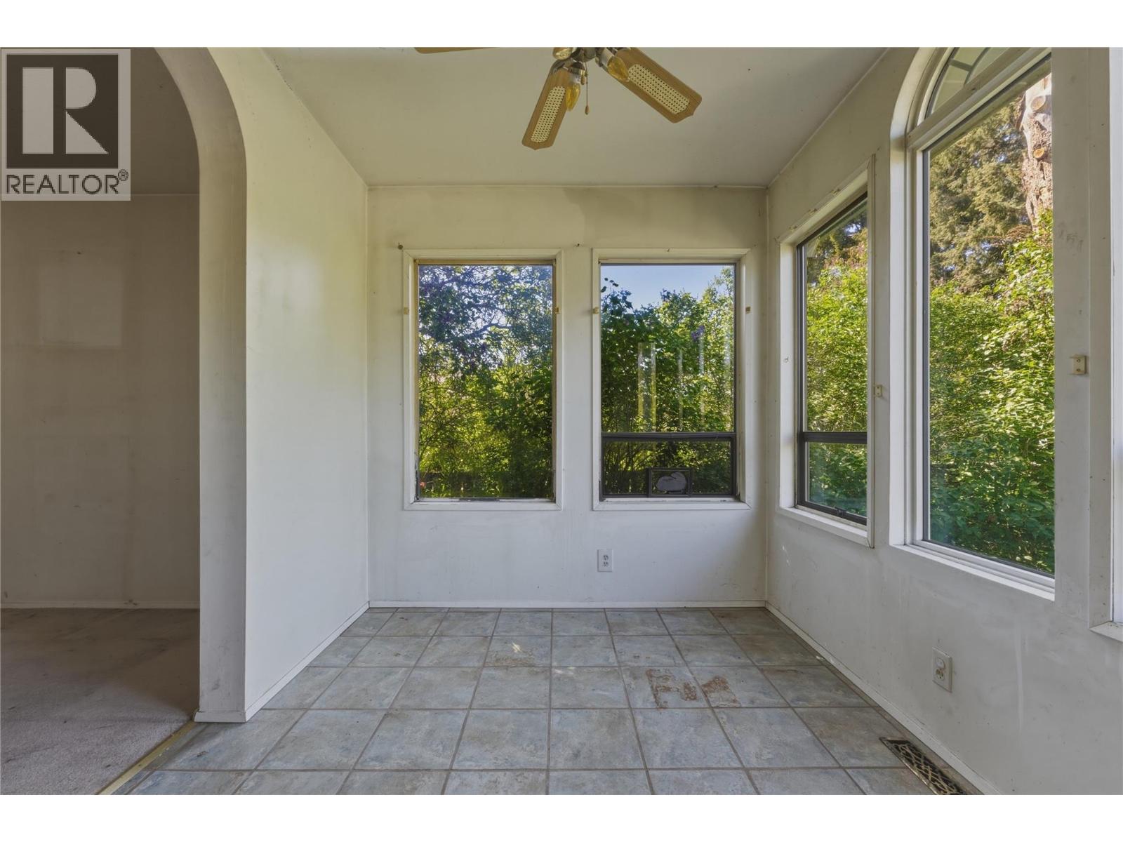 2850 Jarvis Street - 12