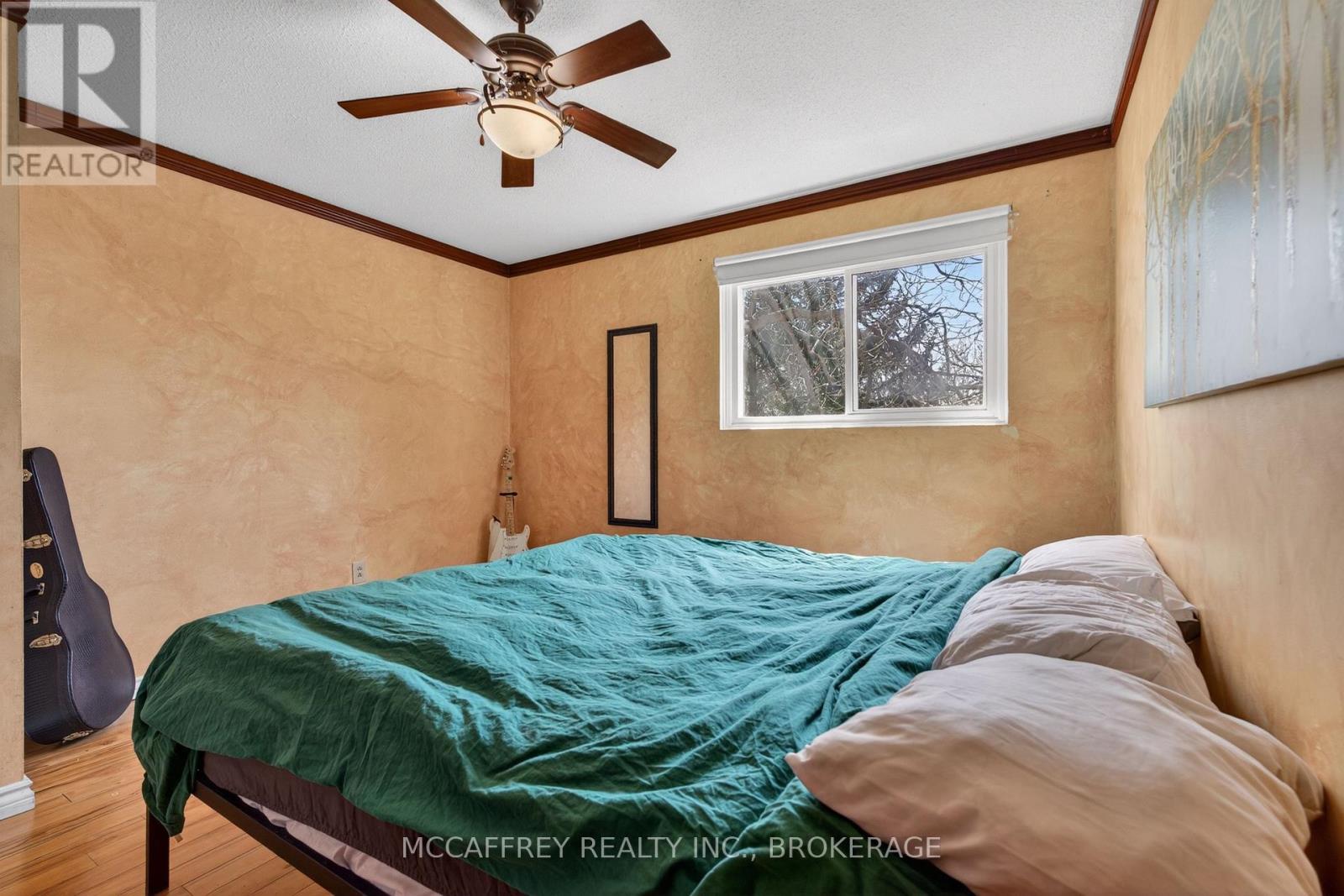 1075 BASSWOOD PLACE - 14
