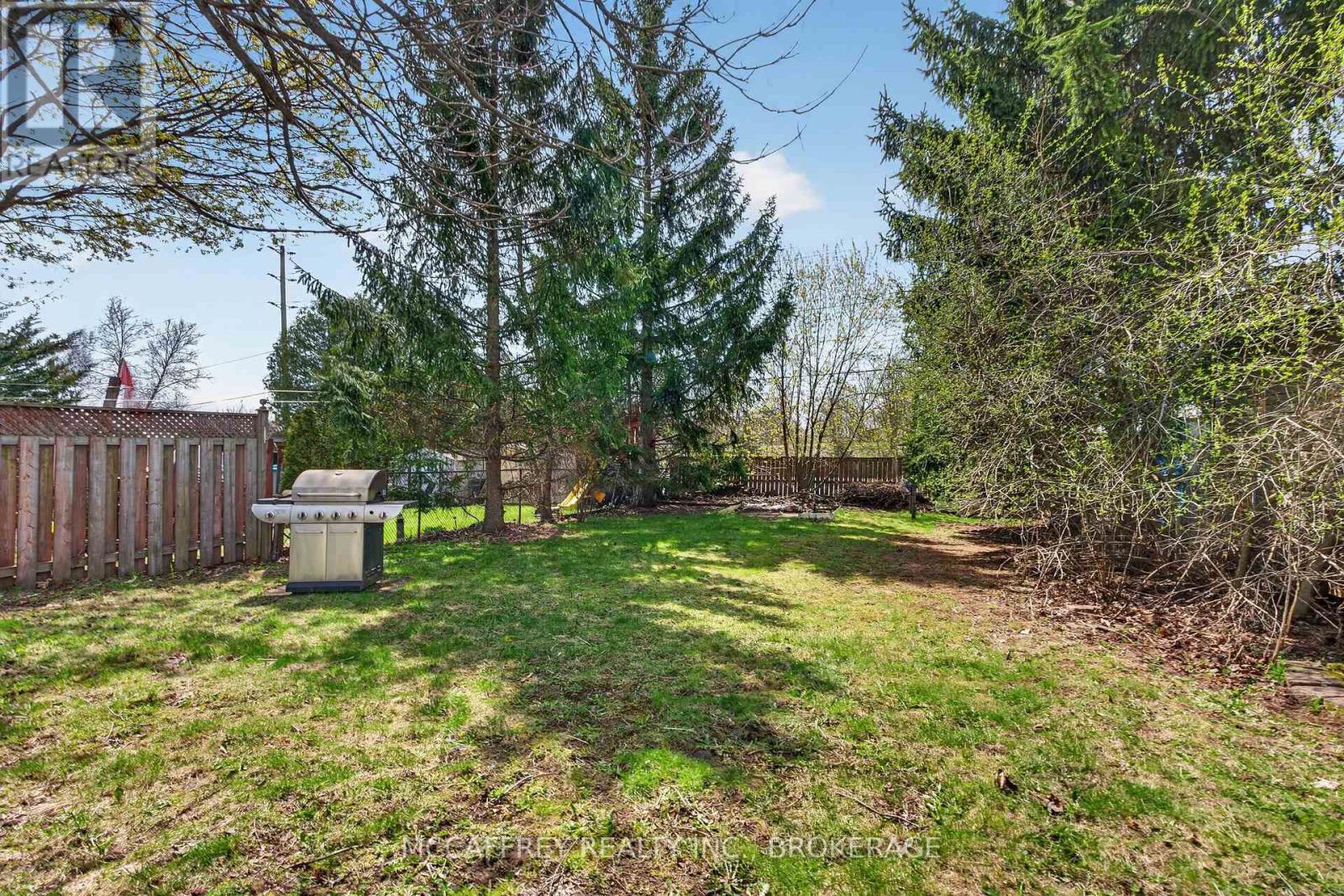 1075 BASSWOOD PLACE - 29