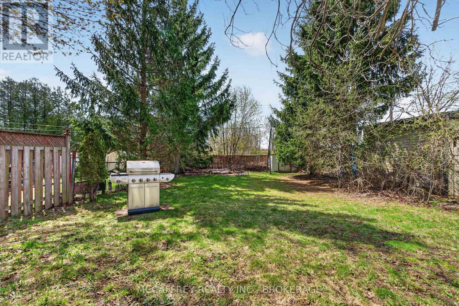 1075 BASSWOOD PLACE - 30