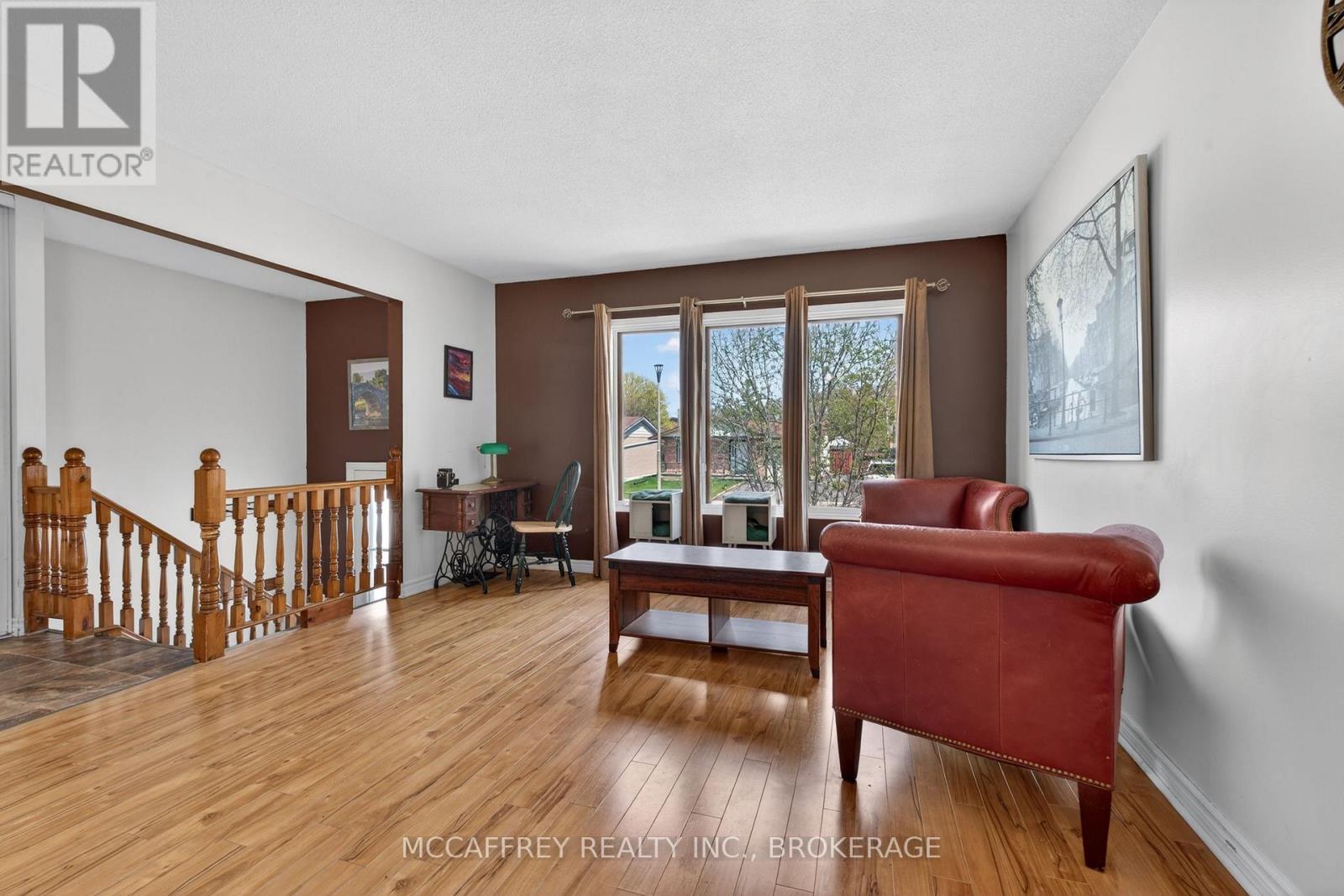 1075 BASSWOOD PLACE - 5