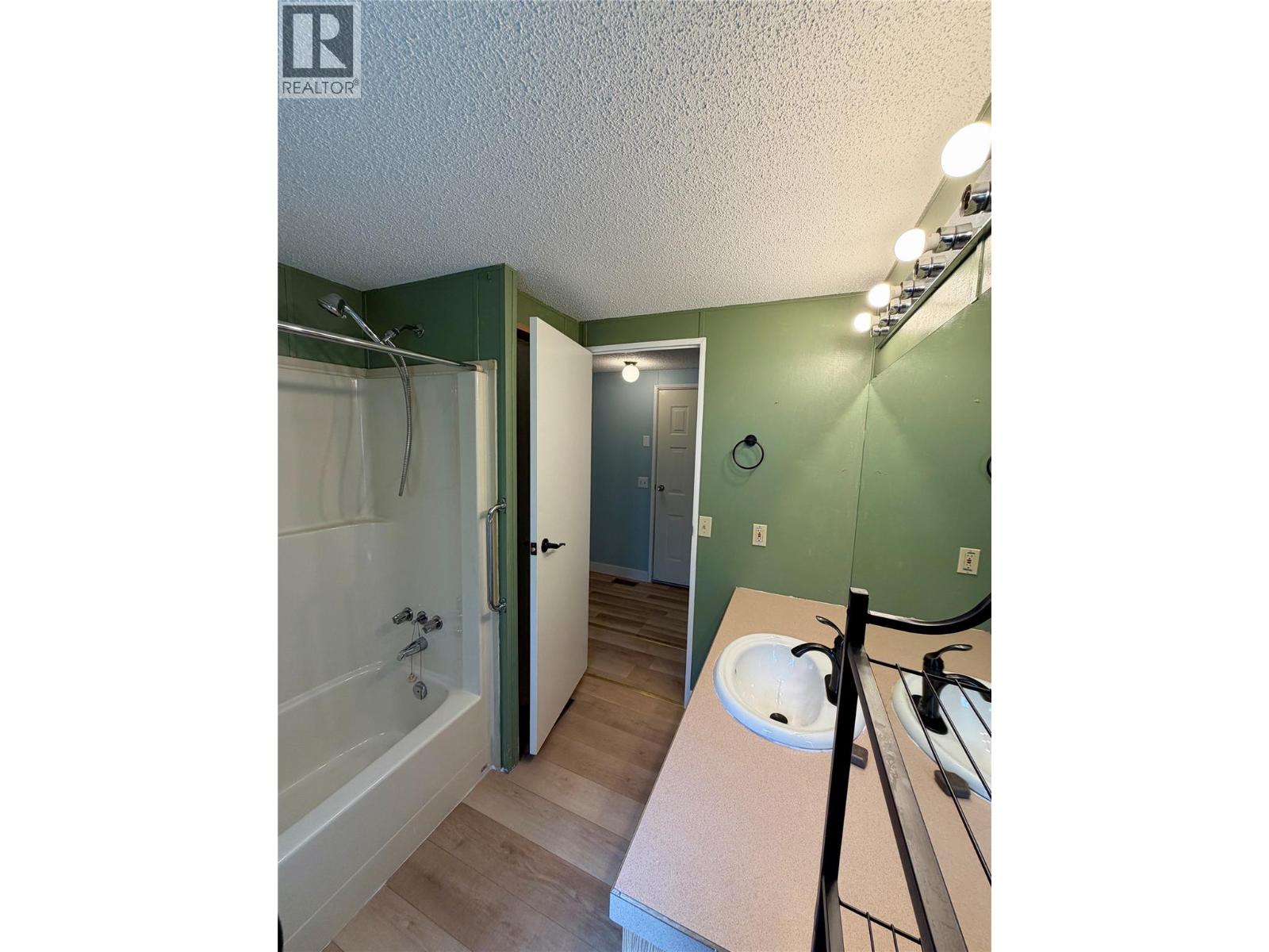 #13 2917 GEORAMA Road - 12