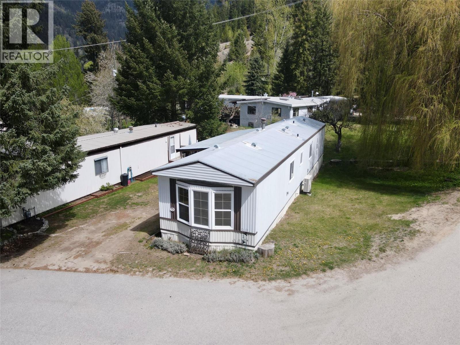 #13 2917 GEORAMA Road - 23