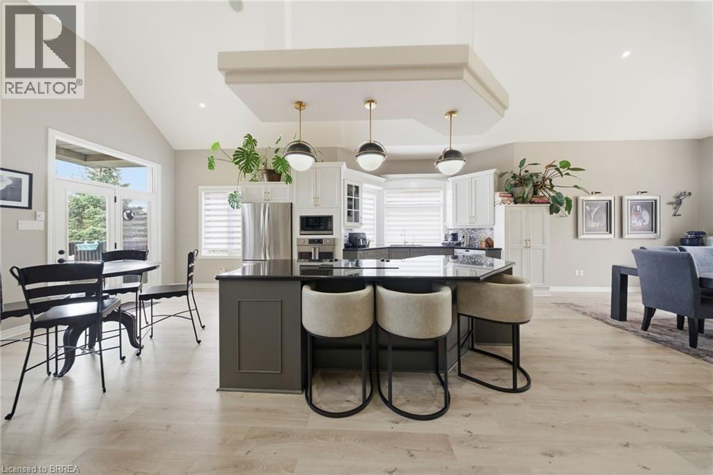 7 TOM THOMSON Court, Brantford, Ontario, N3R7Z6 — Photo 34