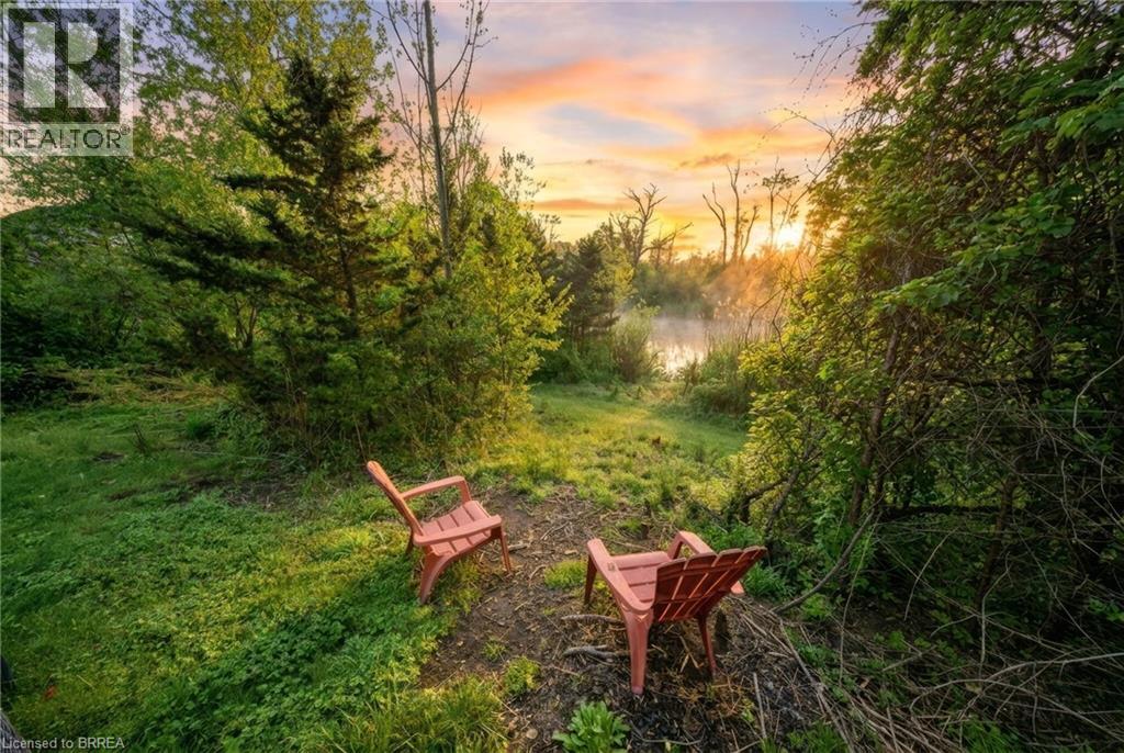 7 TOM THOMSON Court, Brantford, Ontario, N3R7Z6 — Photo 6