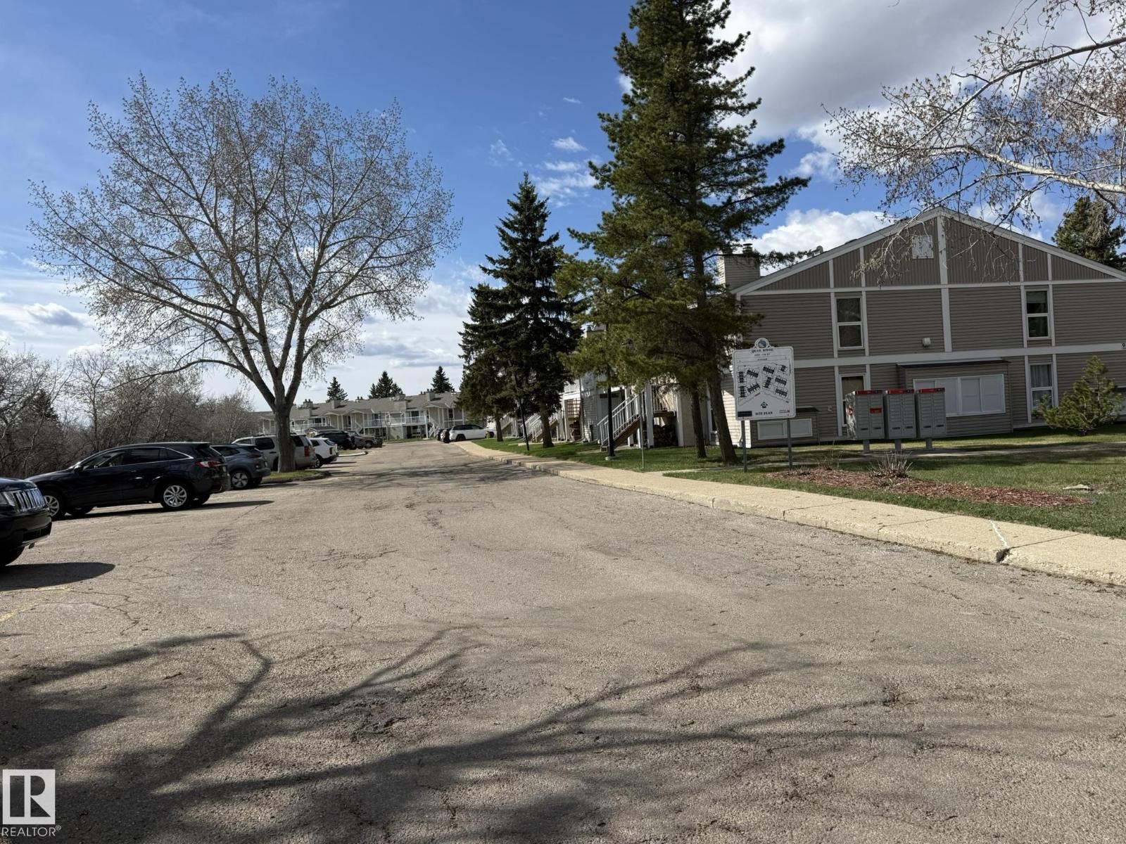 #5 2204 118 ST NW, Edmonton