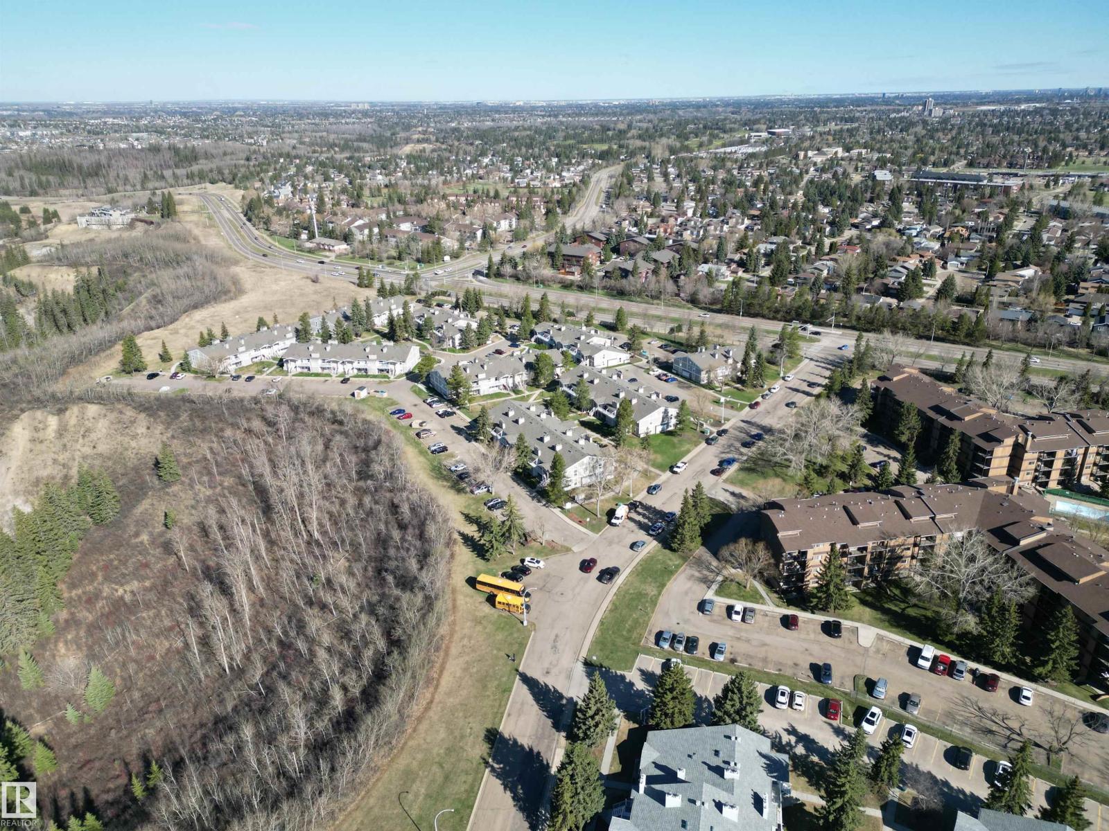 #5 2204 118 ST NW, Edmonton