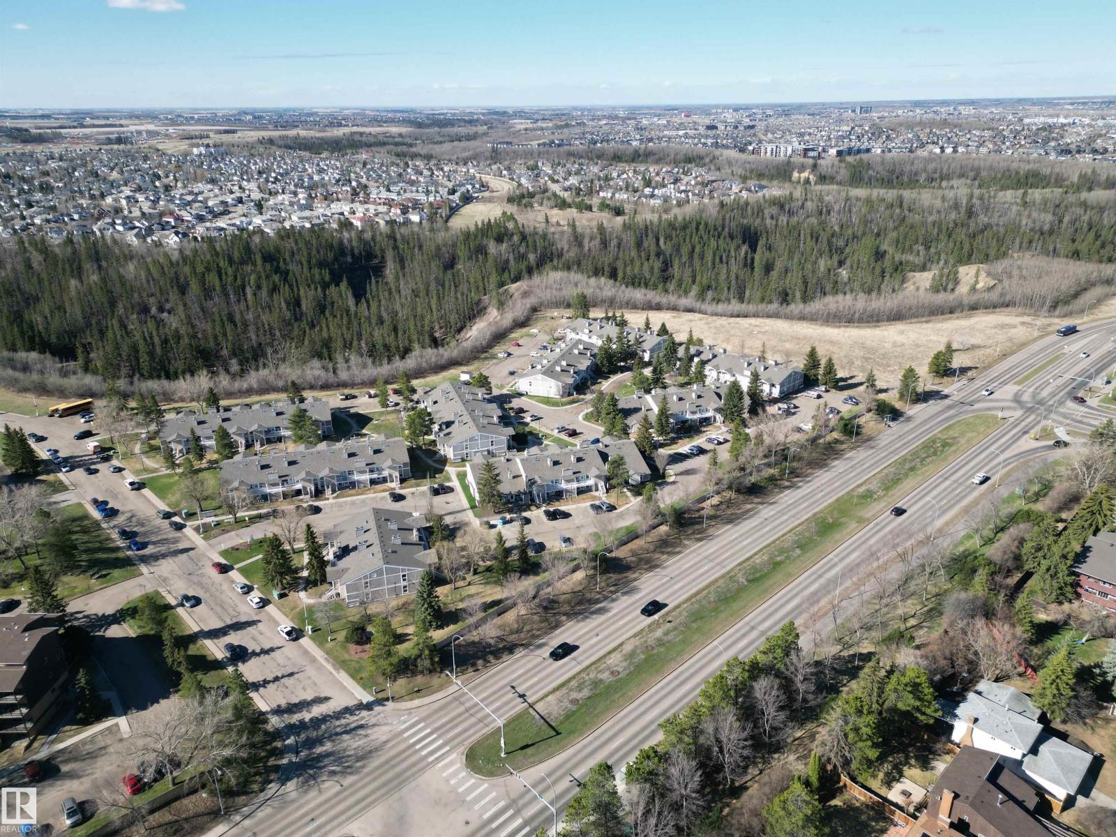 #5 2204 118 ST NW, Edmonton