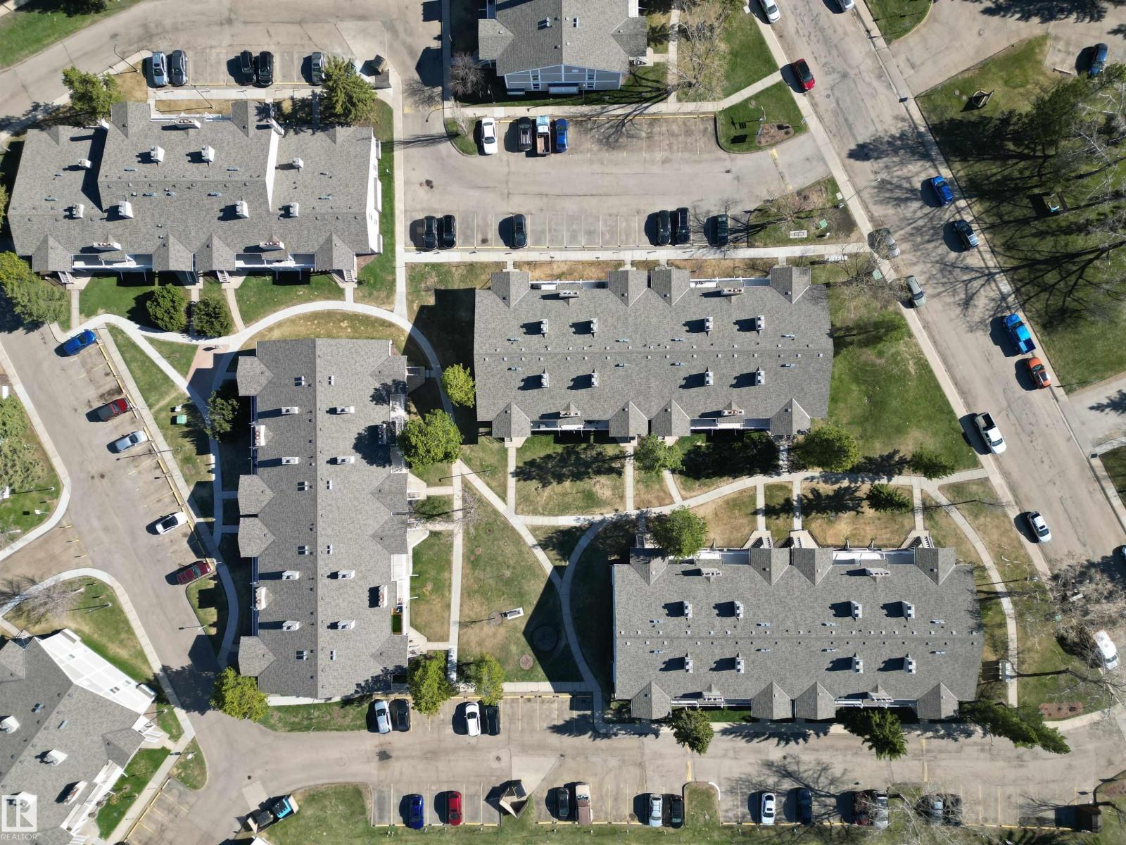 #5 2204 118 ST NW, Edmonton