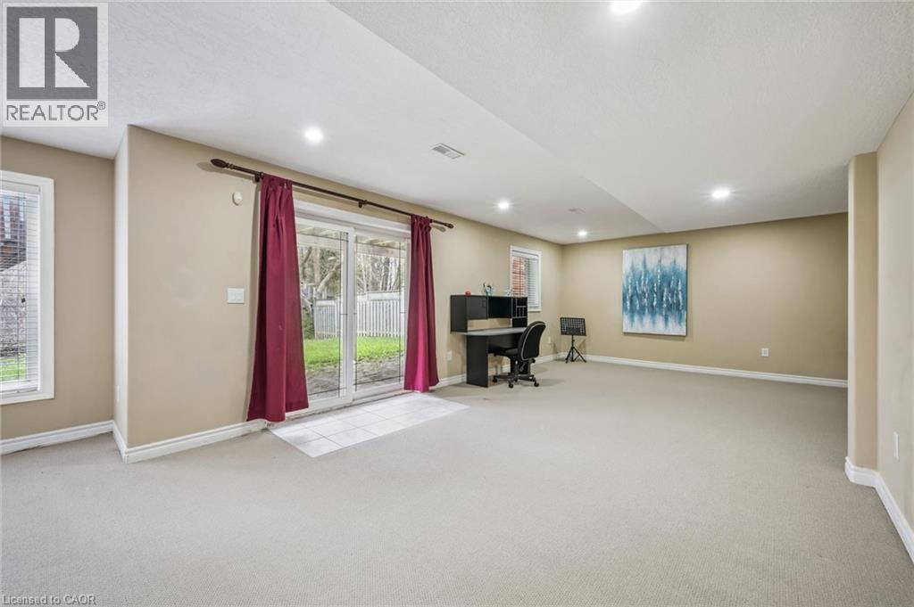 872 CREEKSIDE Drive, Waterloo, Ontario, N2V2S7 — Photo 29