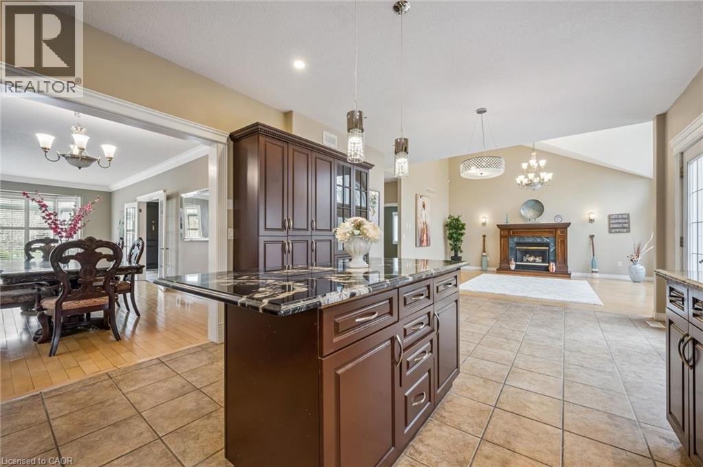 872 CREEKSIDE Drive, Waterloo, Ontario, N2V2S7 — Photo 9