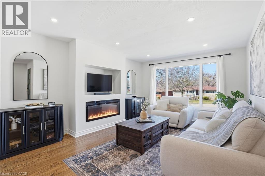 84 PLEASANT Avenue, Dundas, Ontario, L9H3T4 — Photo 6