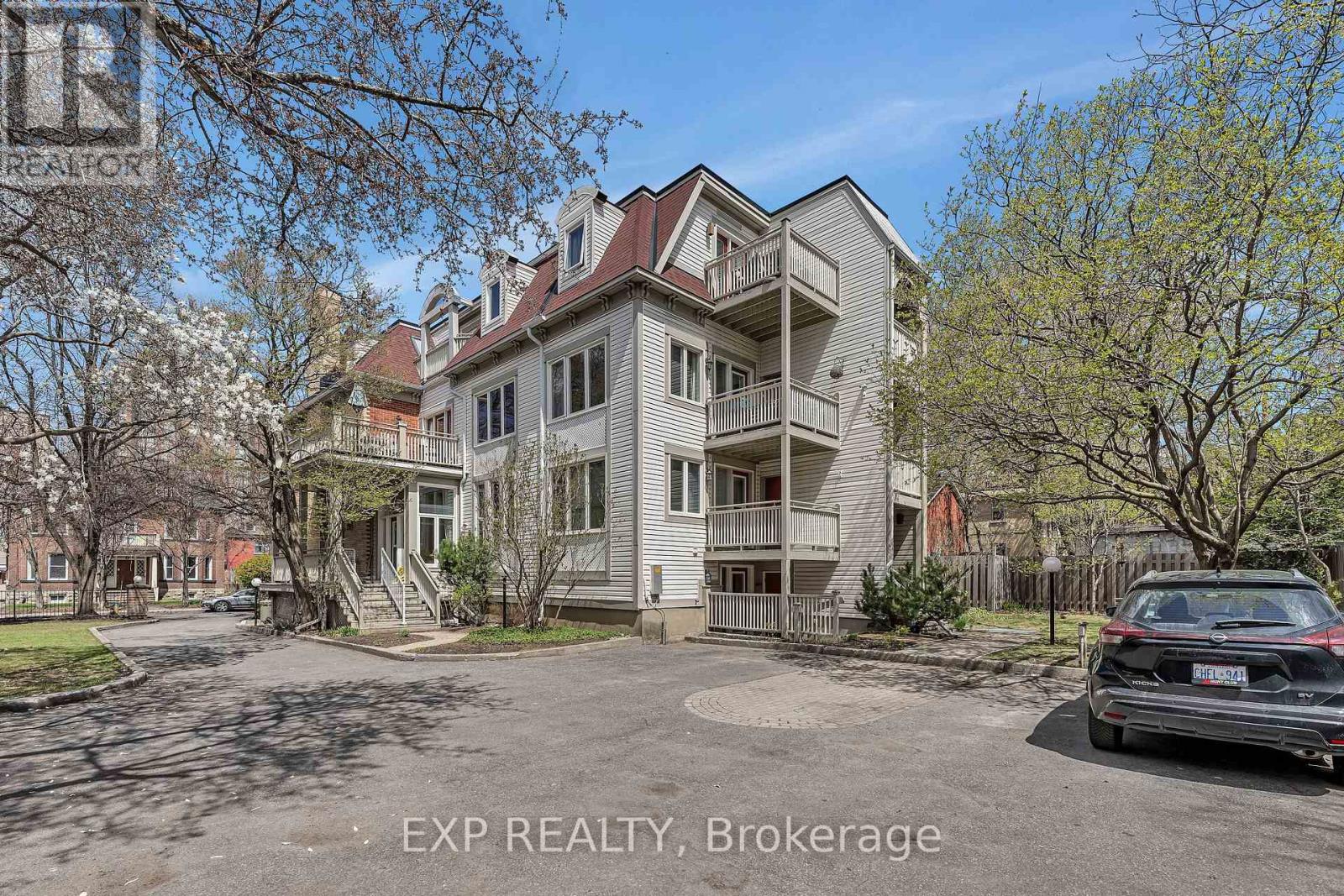 #2 274 DALY AVENUE - 21