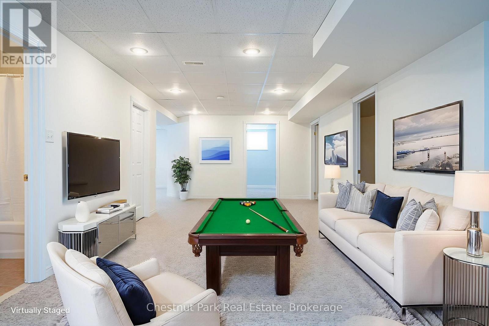 16 GREEN PINE CRESCENT - 36