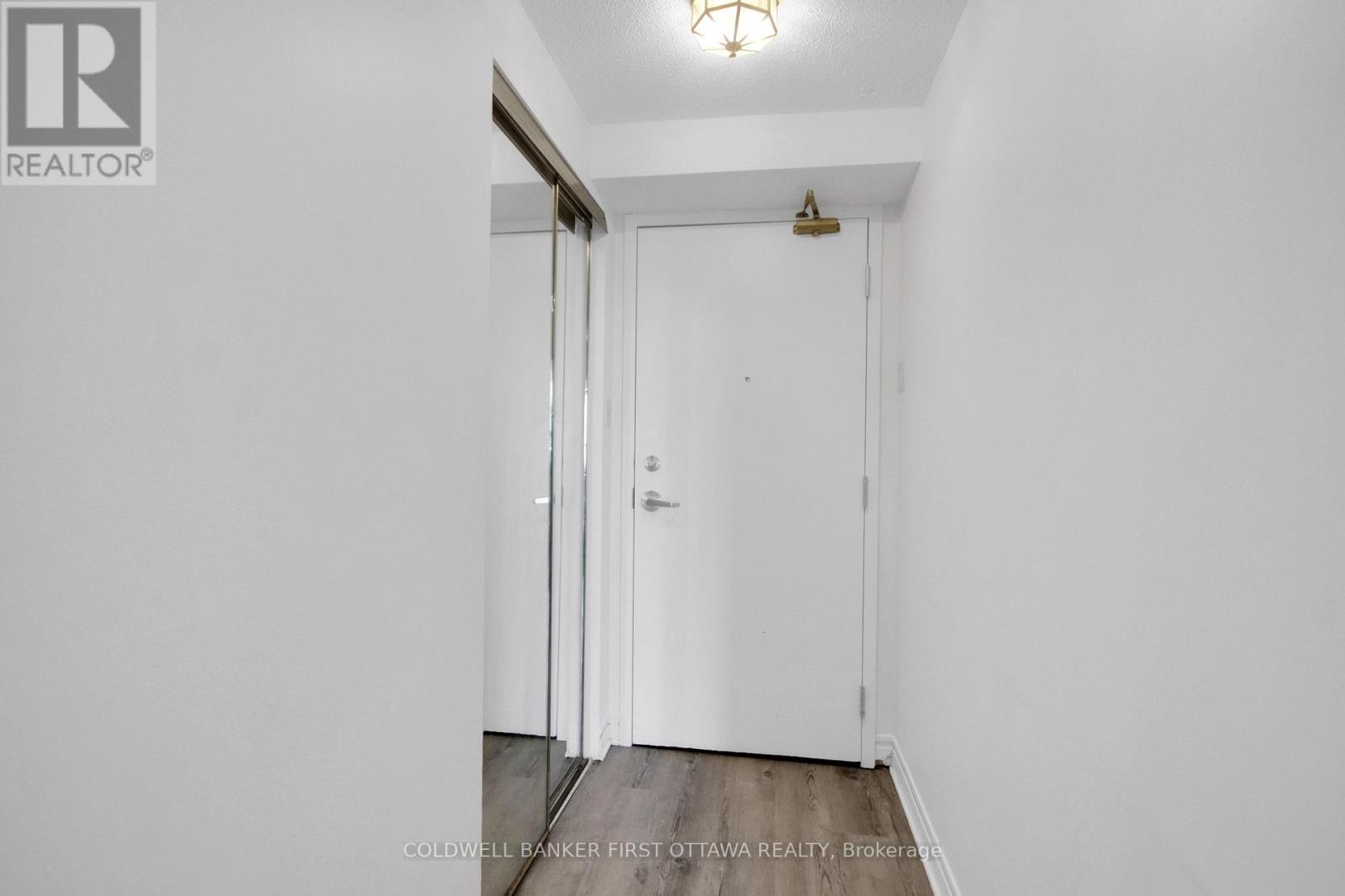 #811 1440 HERON ROAD - 6
