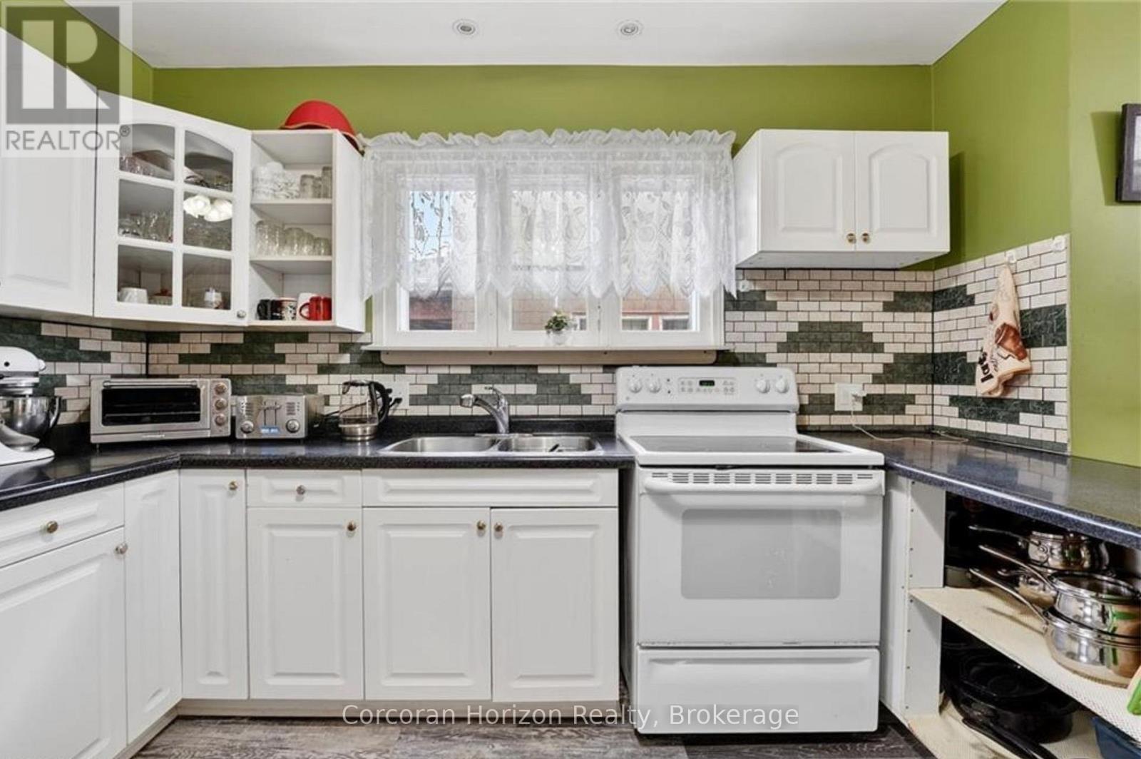 5270 SECOND AVENUE - 8