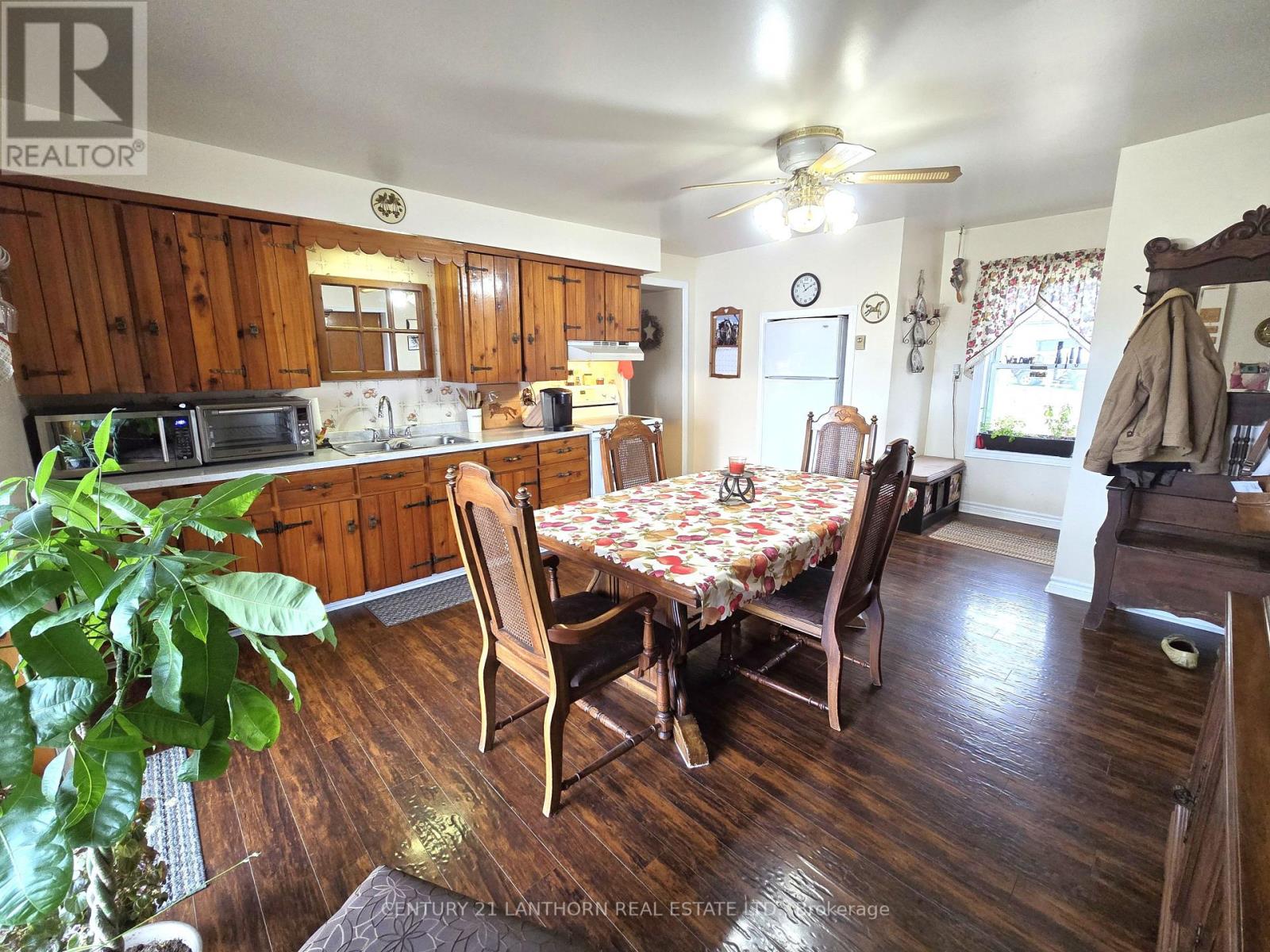 175 HALL SETTLEMENT ROAD
