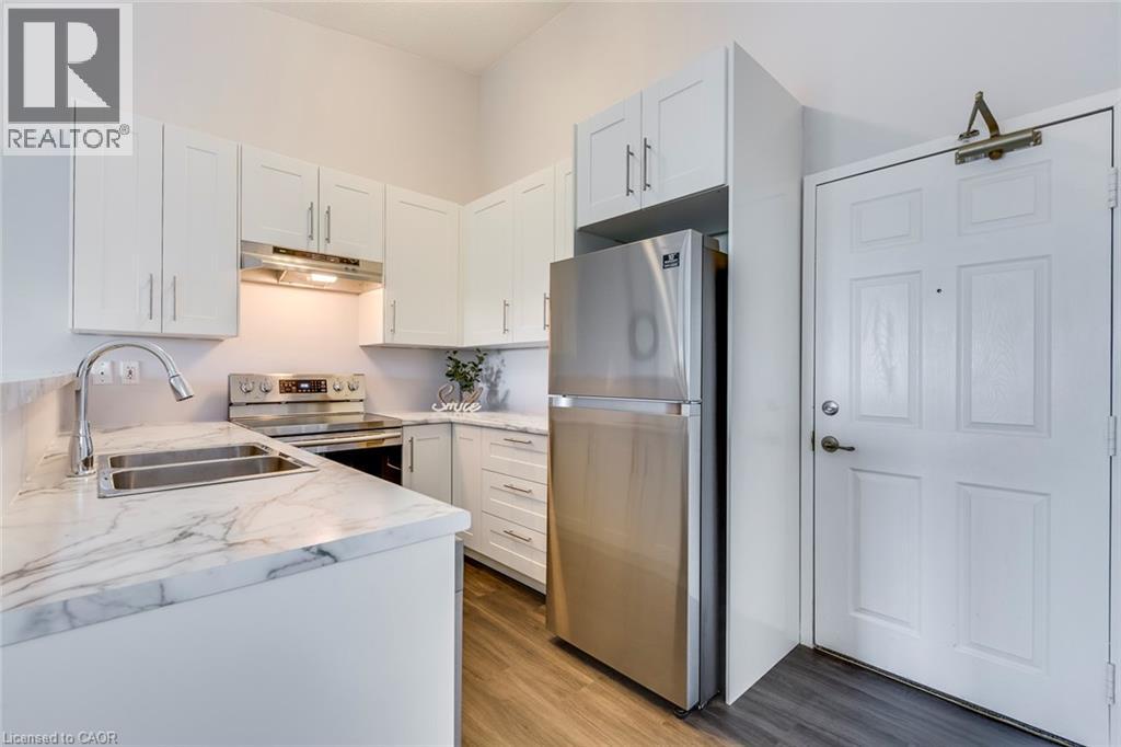 2055 APPLEBY Line Unit# 403, Burlington, Ontario, L7L7H1 — Photo 12