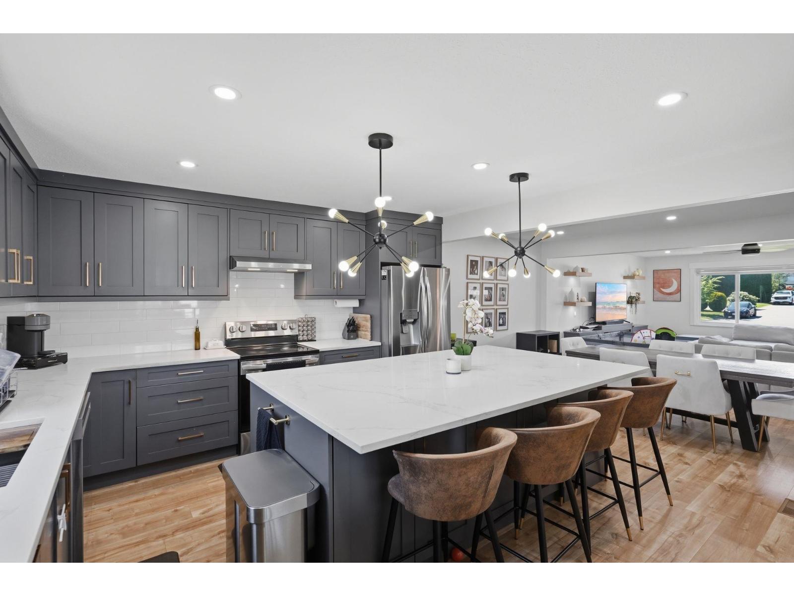 7096 BREWSTER Drive East East, Delta
