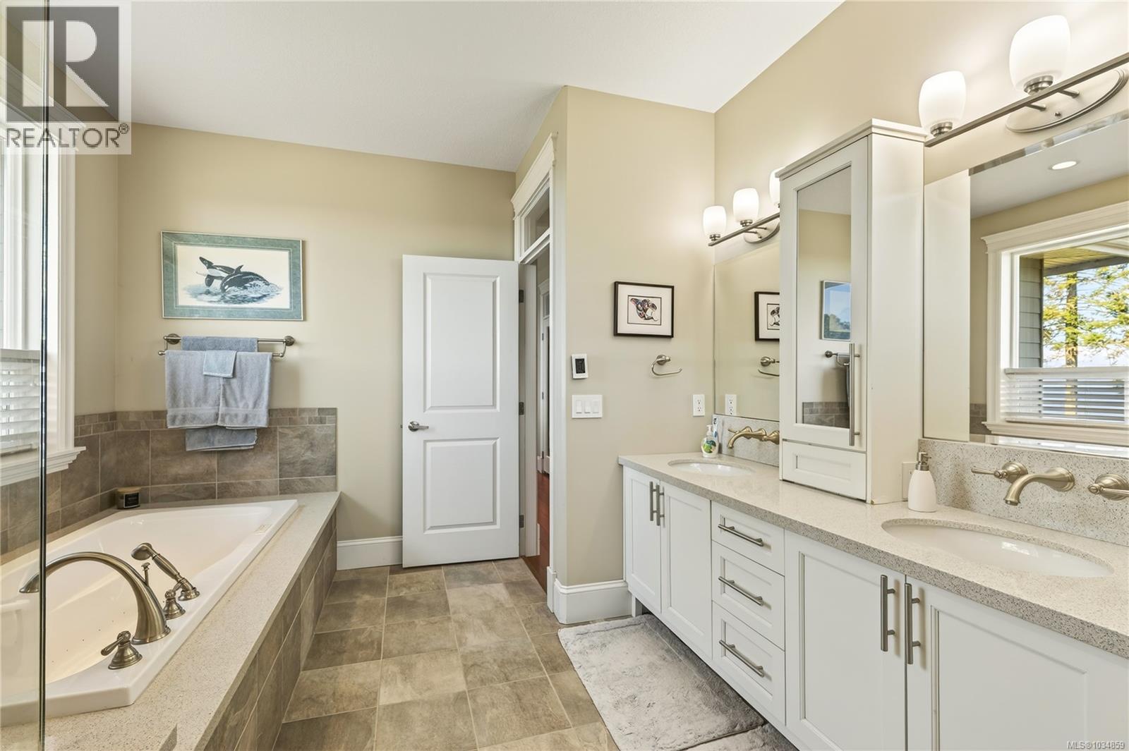 5450 Bayshore Dr - 34