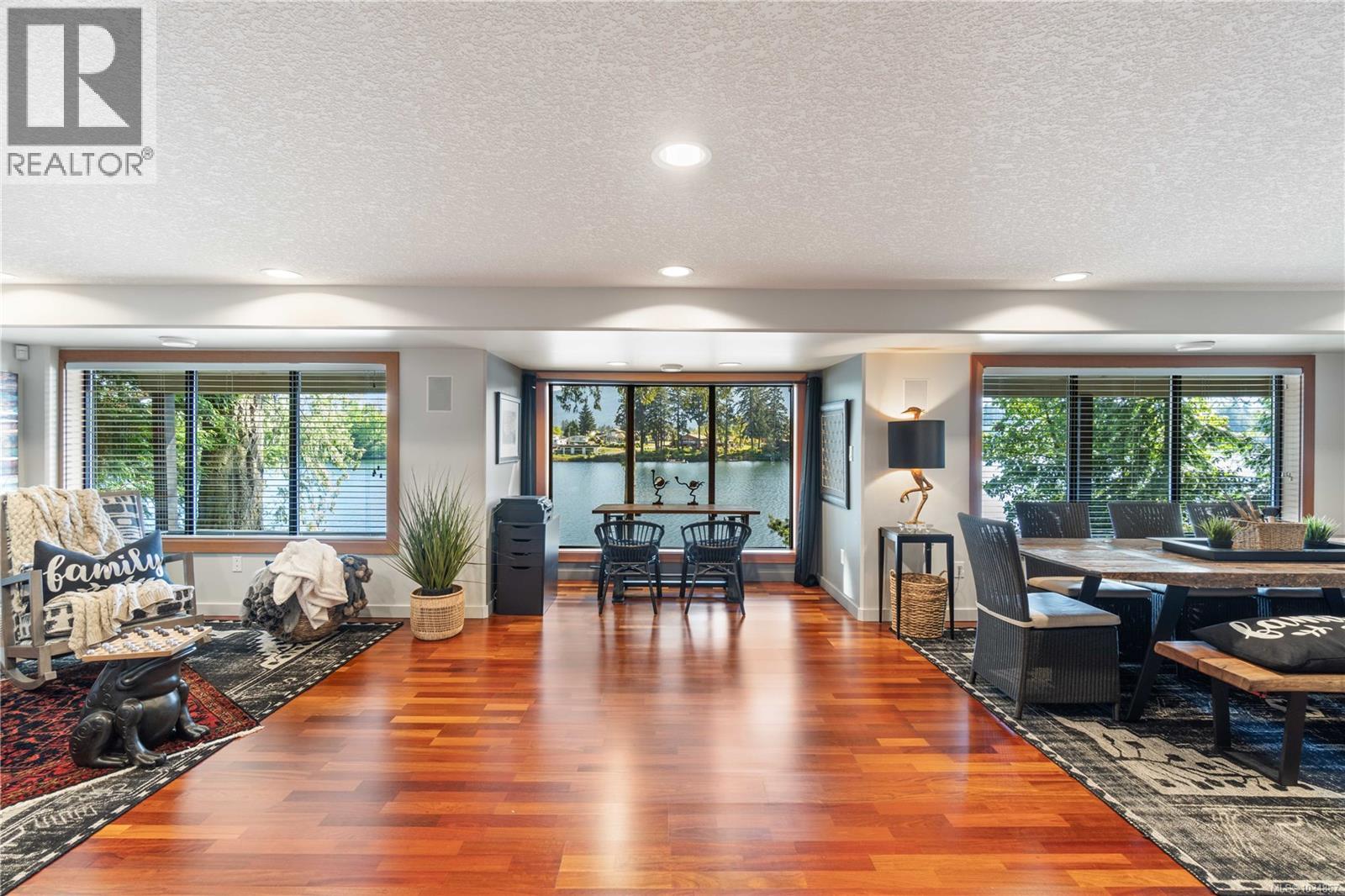 211 Ferntree Pl - 54