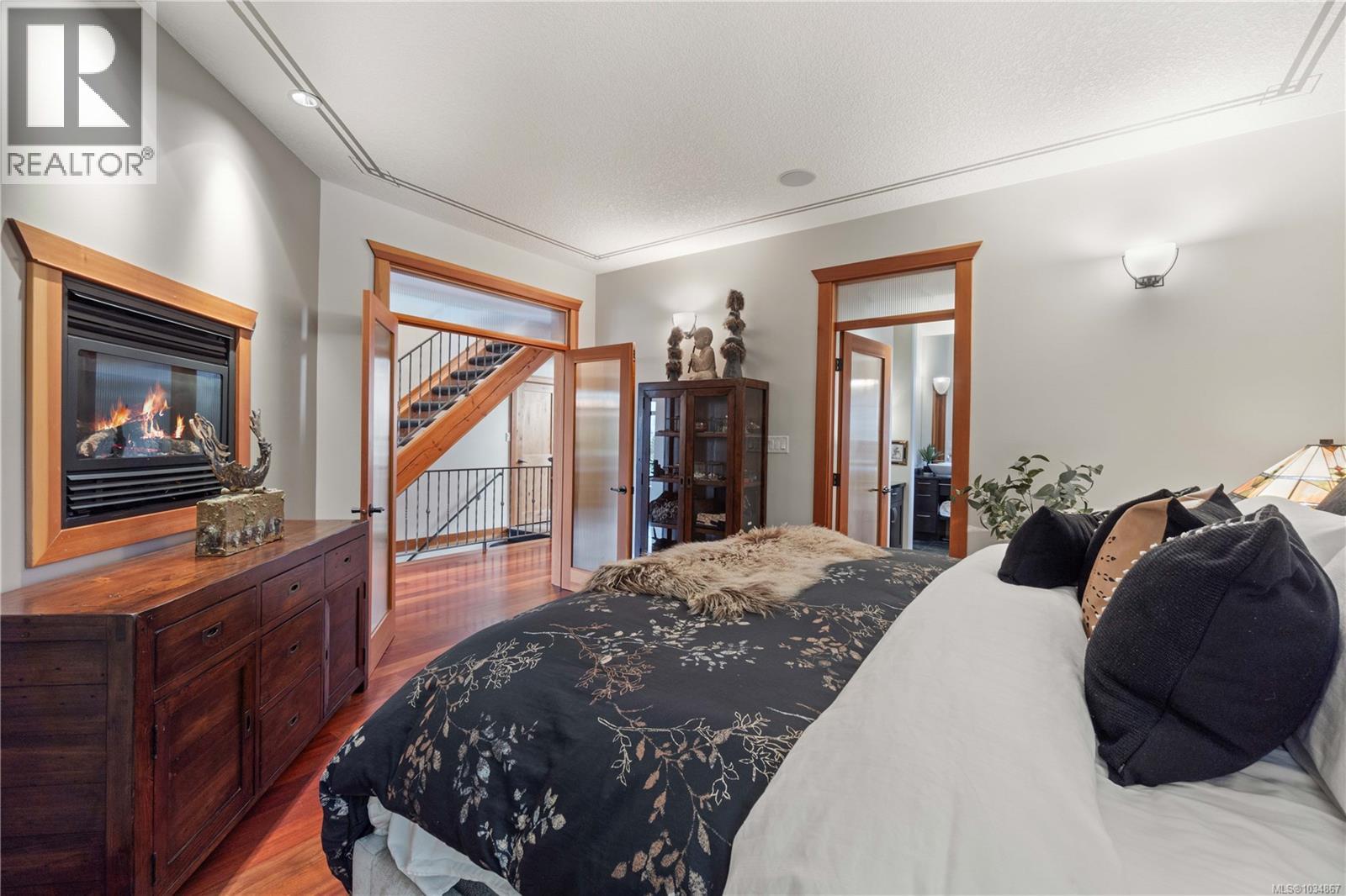 211 Ferntree Pl - 26
